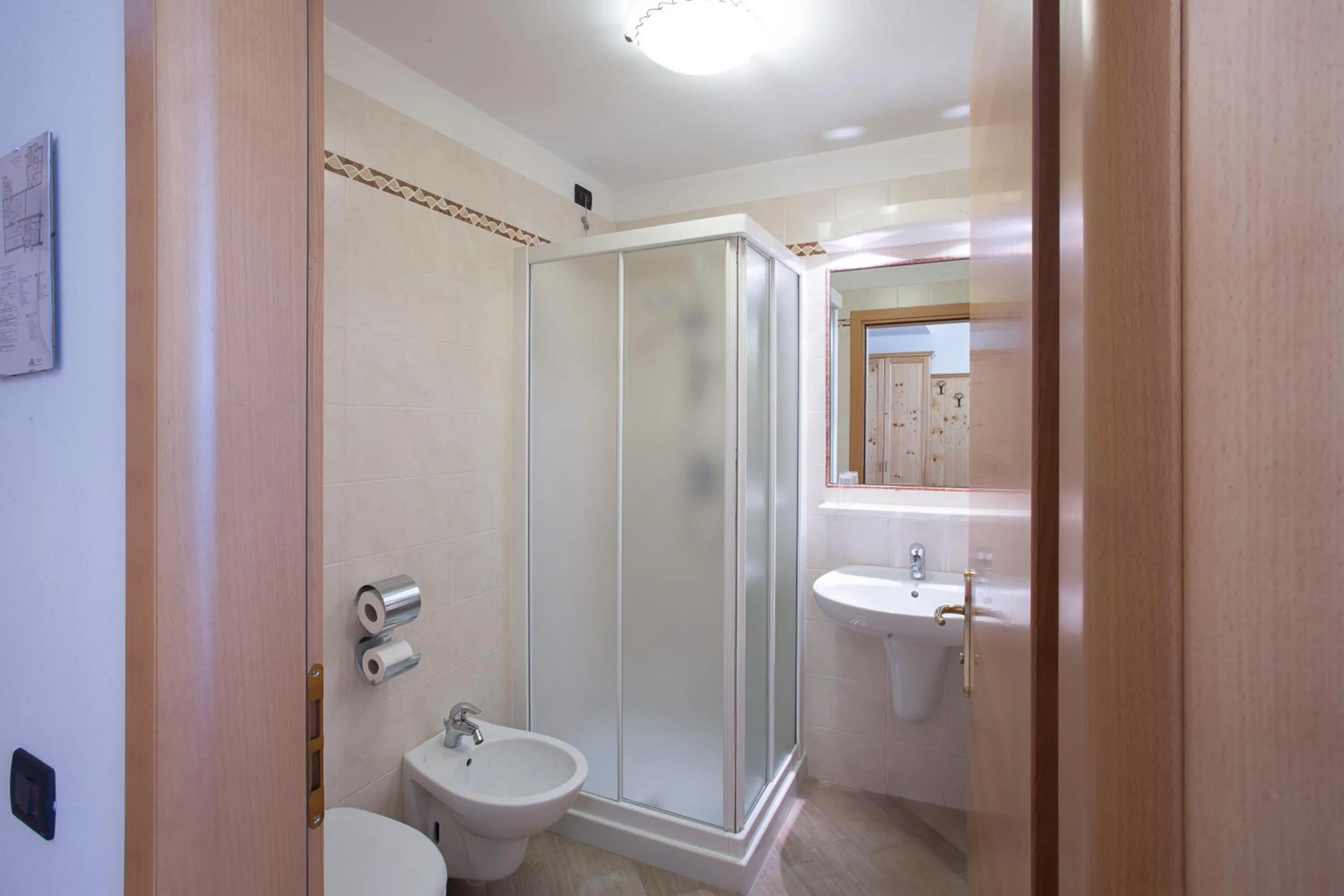 Bathroom in Hotel Ristorante Alla Nave