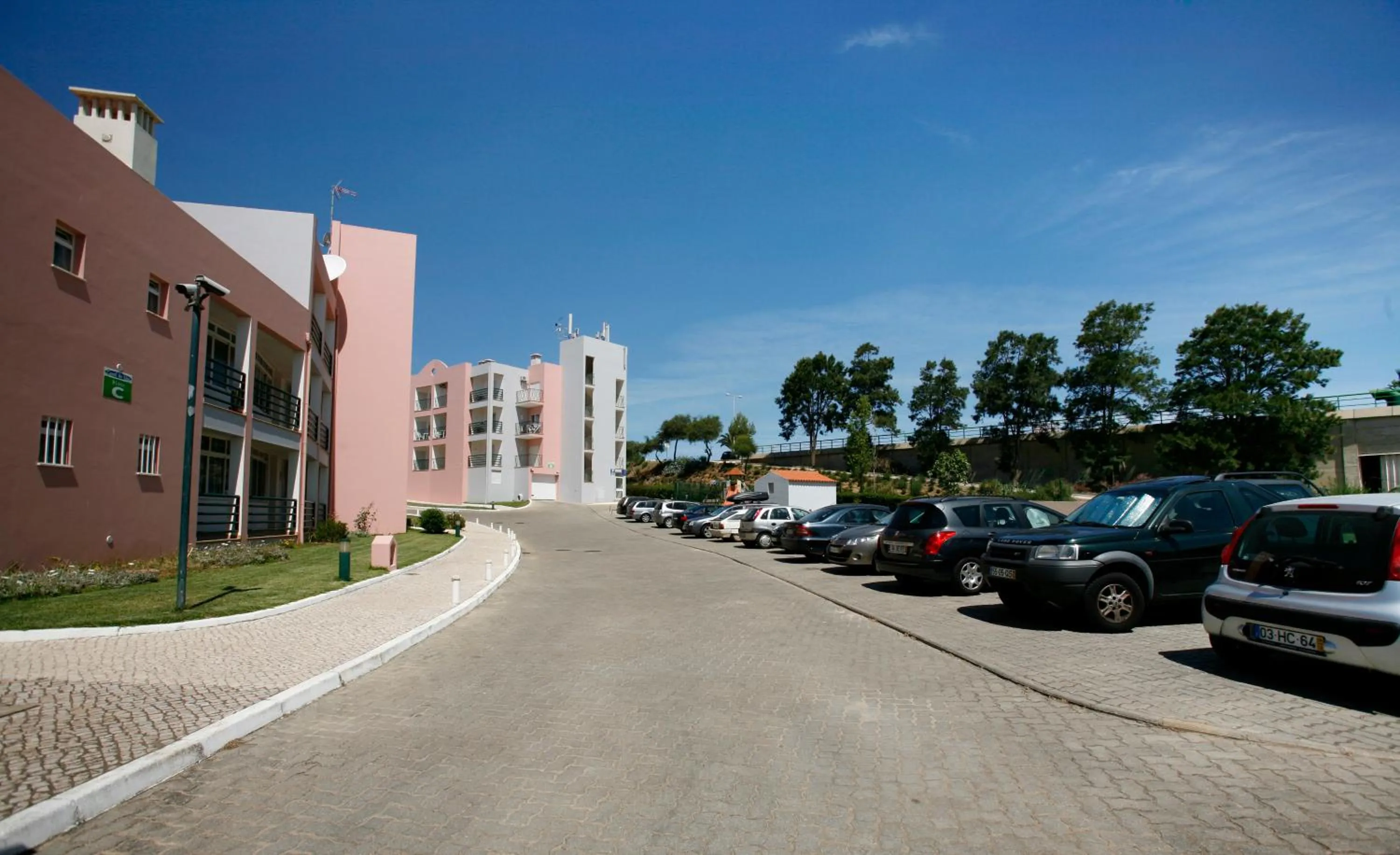 Facade/entrance in Apartamentos Coral do Vau