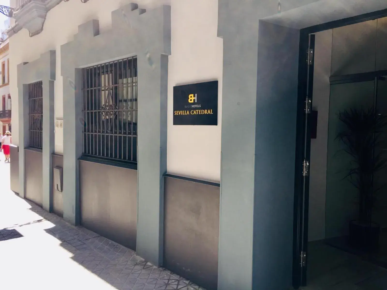 Facade/entrance in Basic Hotel Sevilla Catedral Facade/entrance in Basic Hotel Sevilla Catedral