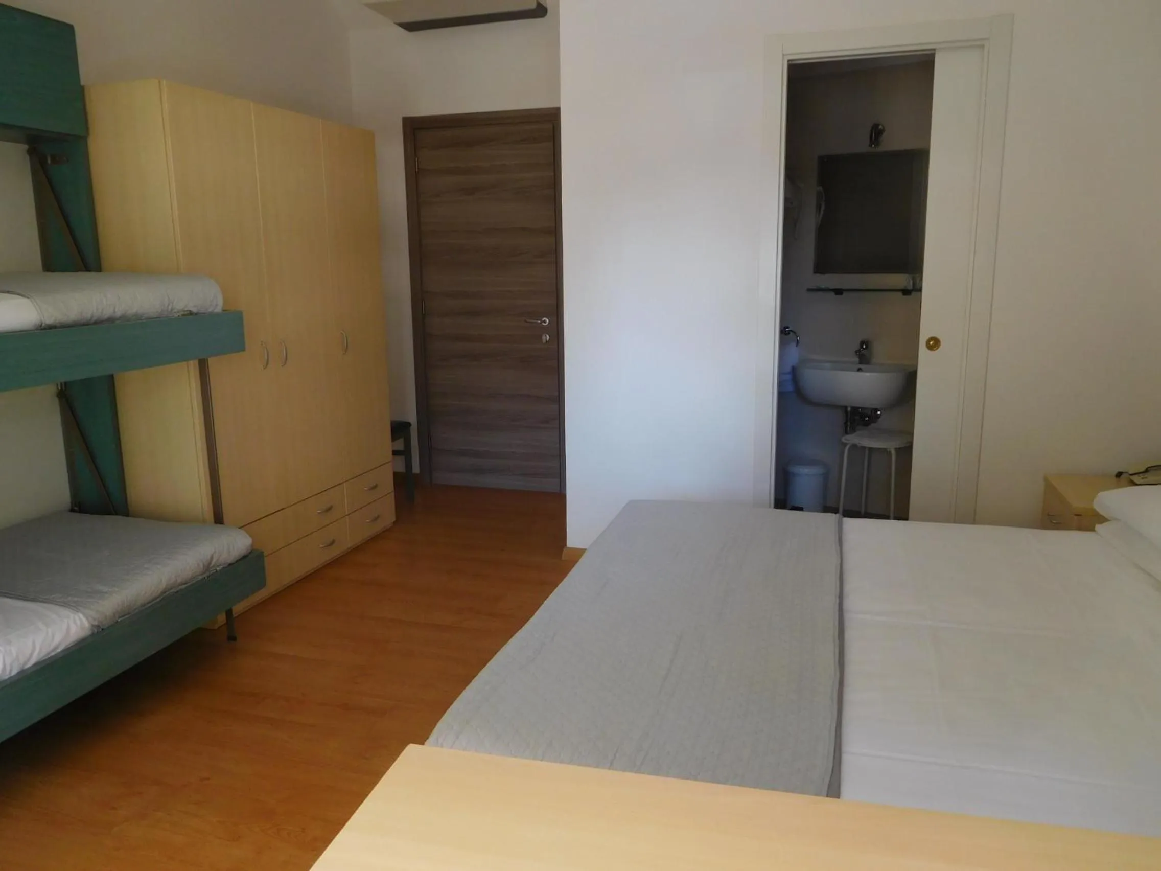 Bed in Hotel Emperador