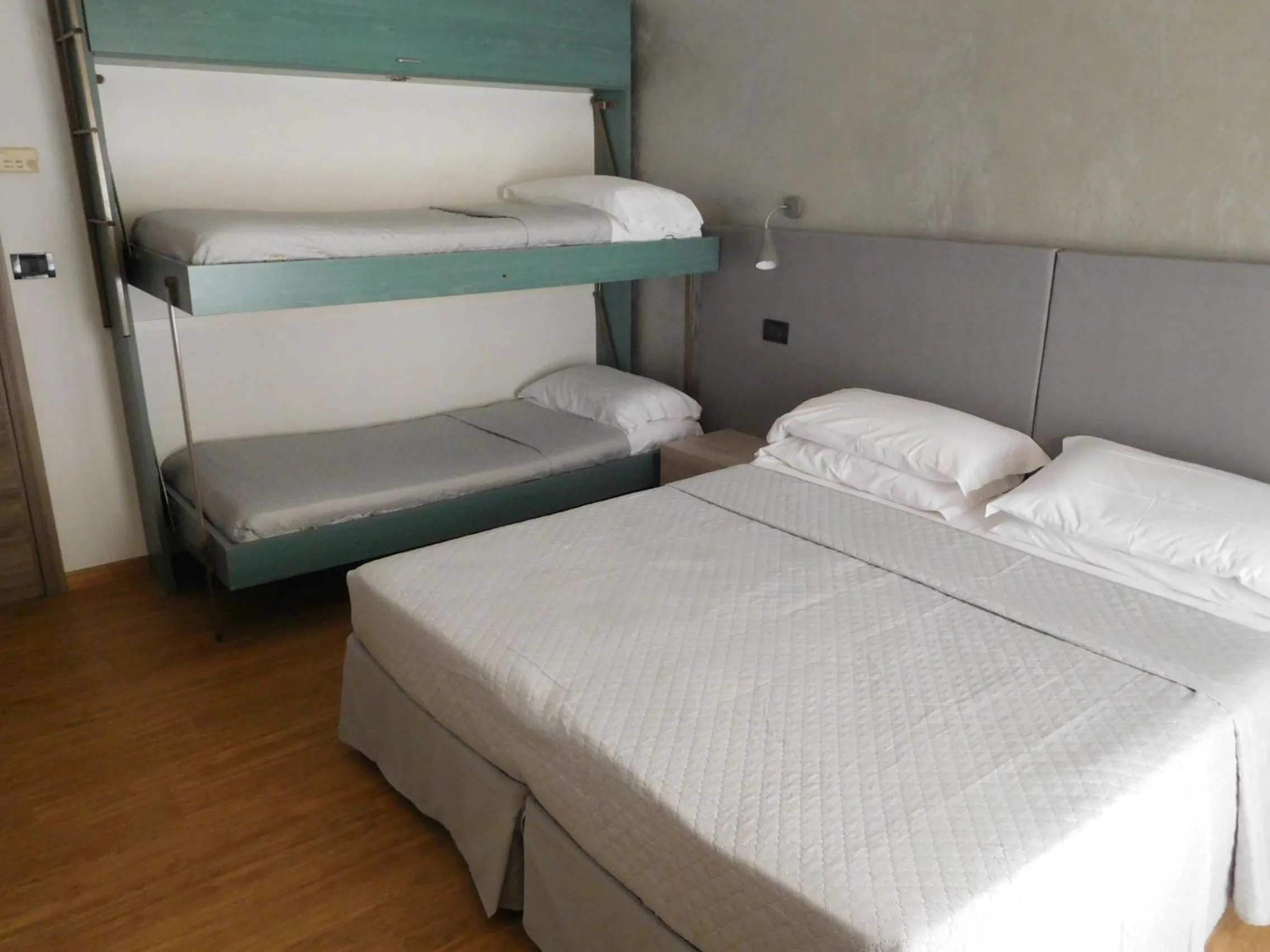 Bed in Hotel Emperador