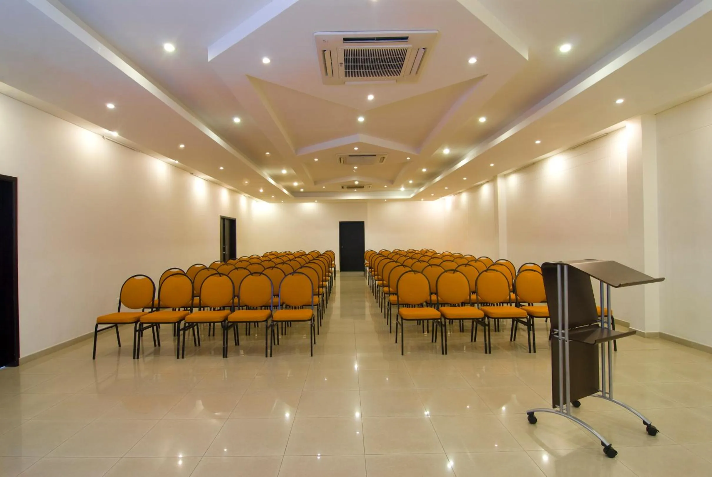 Meeting/conference room in Hotel Millenium Barrancabermeja
