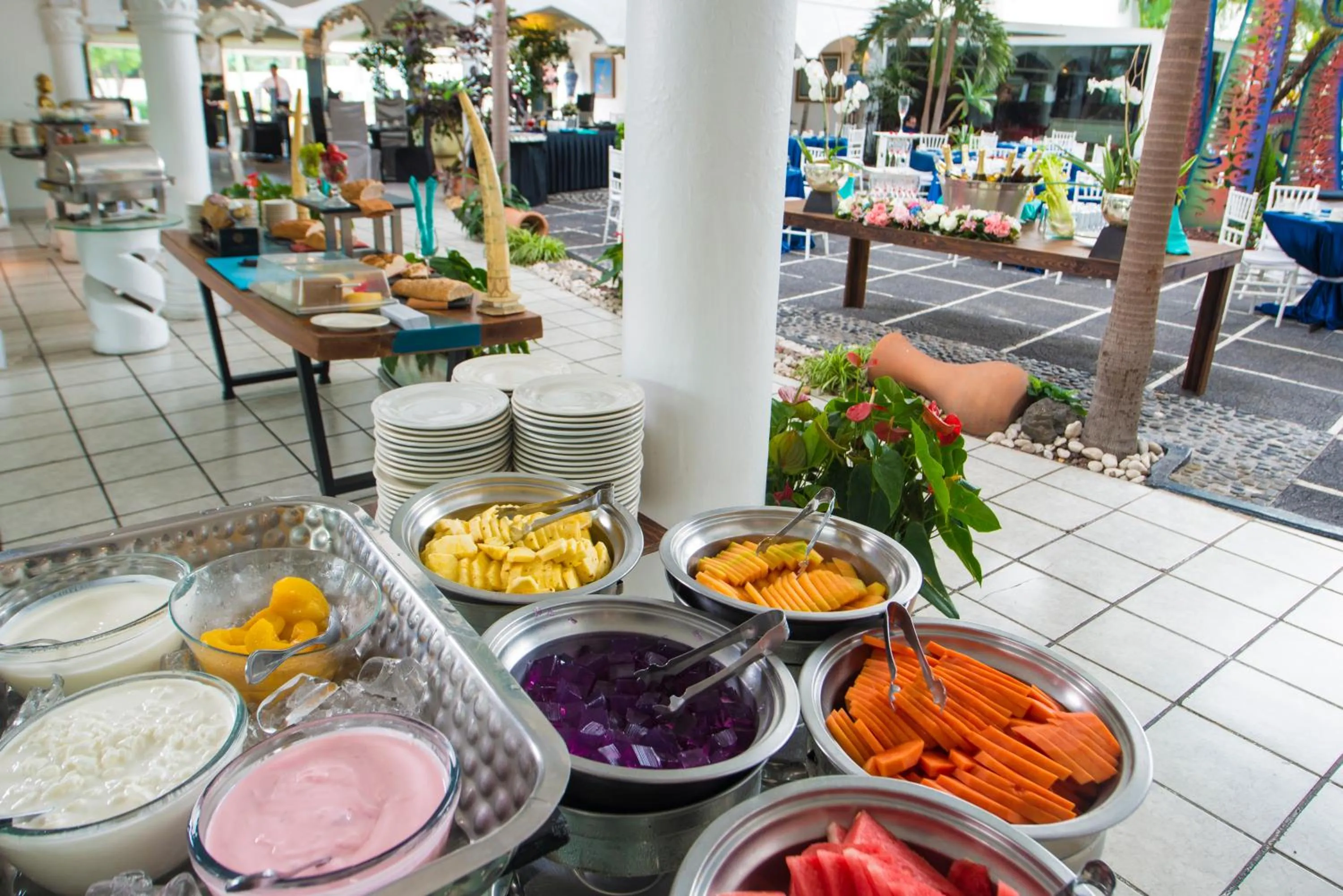 Buffet breakfast in Villa Bejar Cuernavaca