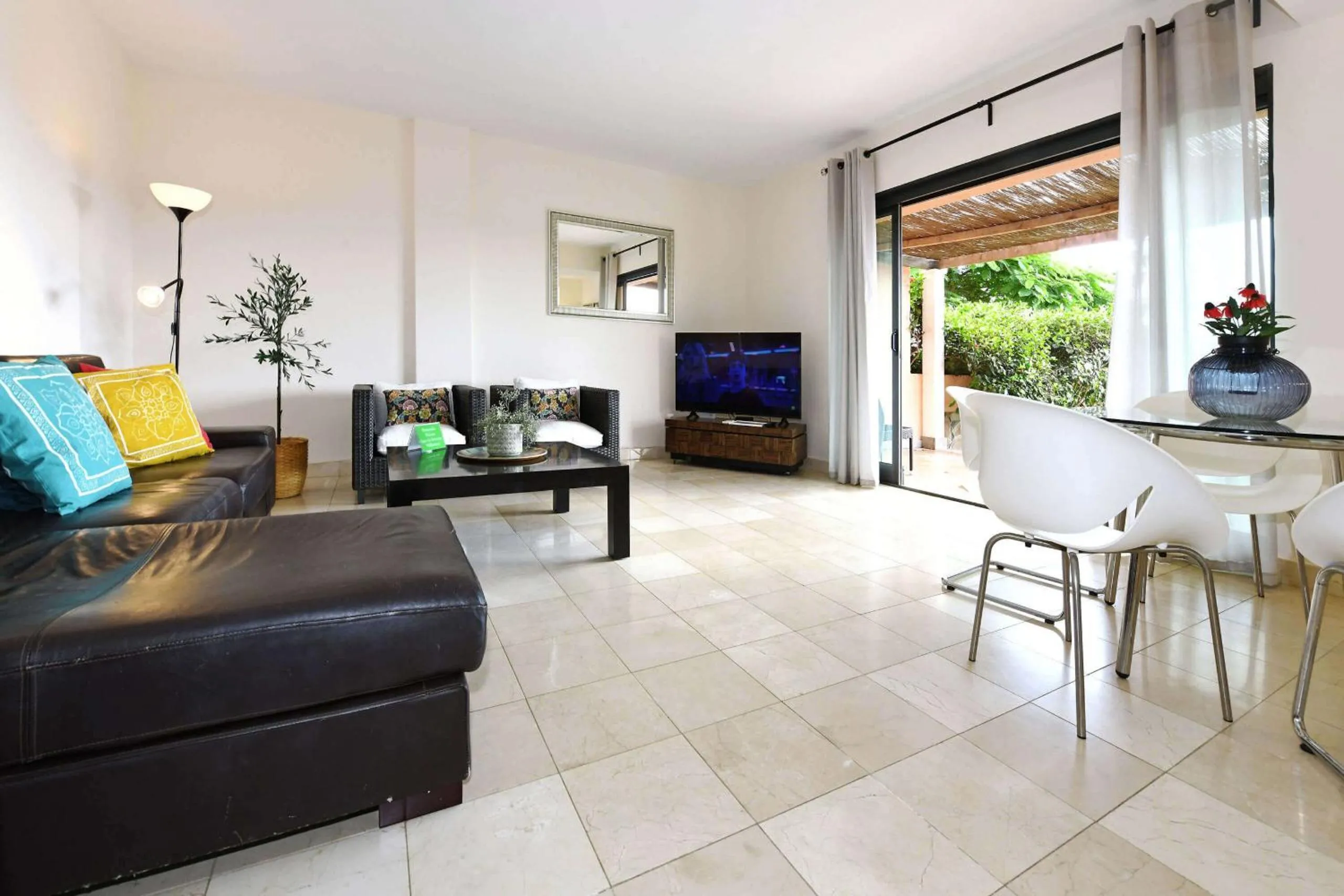 Dining area in Salobre Morro Golf 10