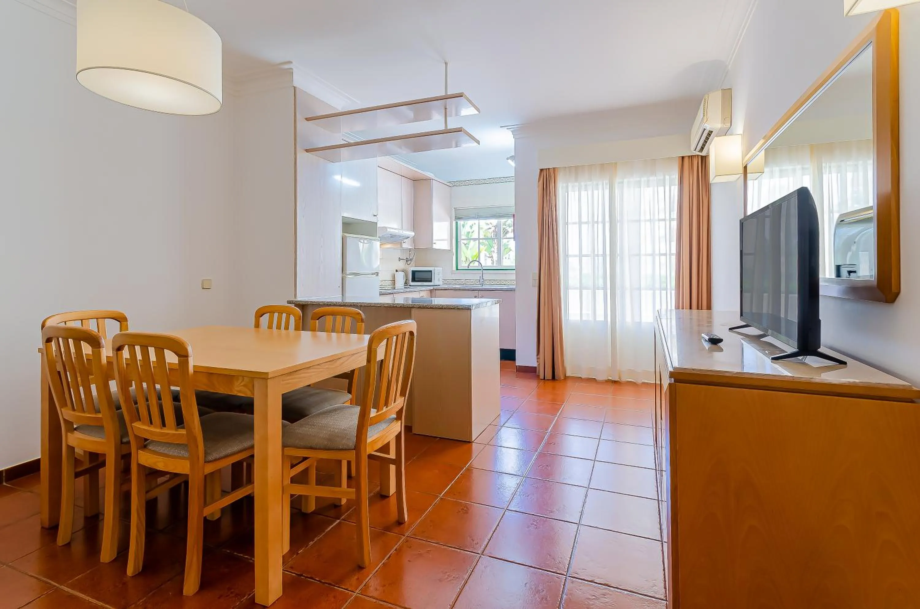 Kitchen or kitchenette in TURIM Estrela do Vau Hotel