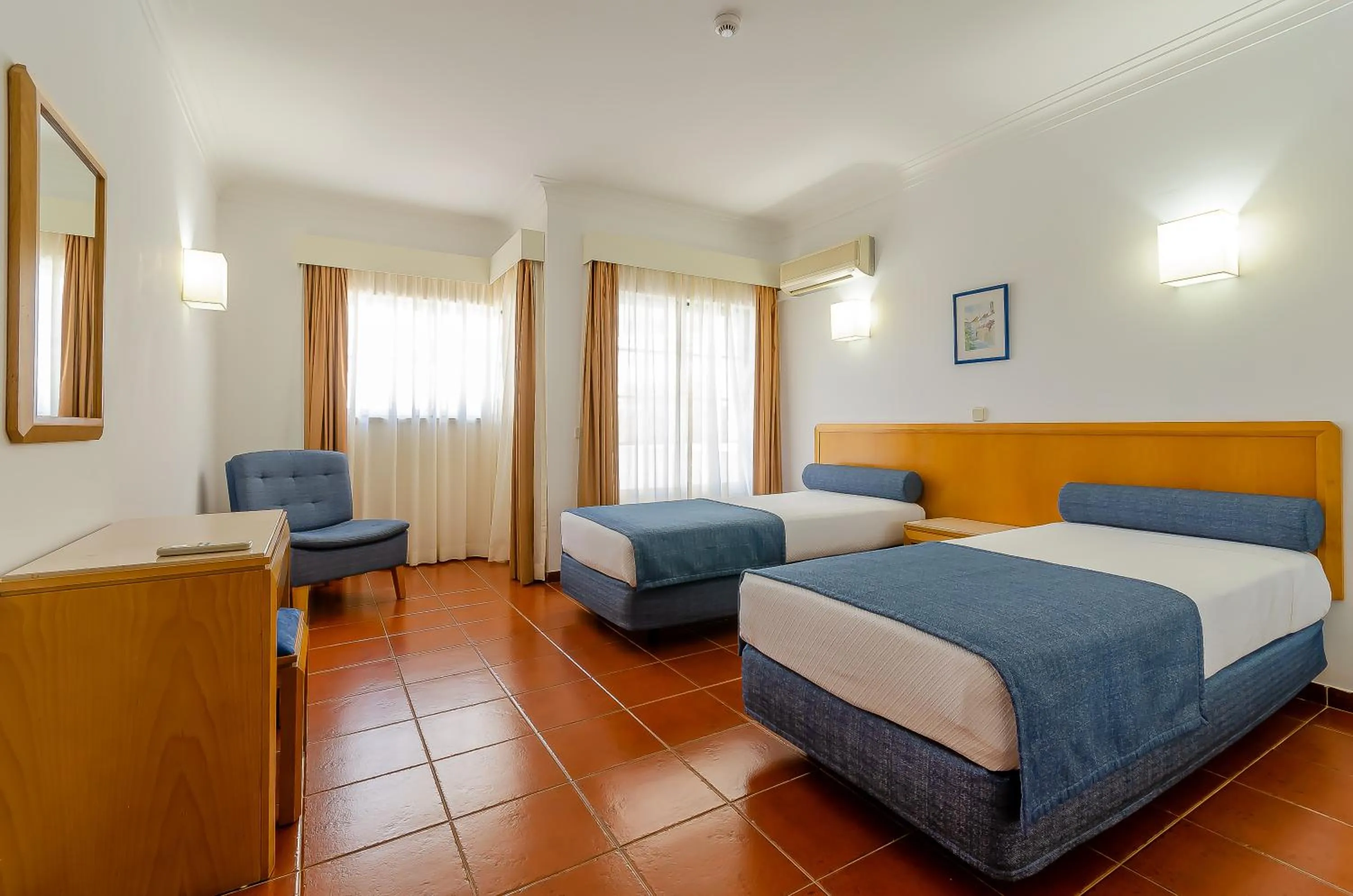 Bedroom, Bed in TURIM Estrela do Vau Hotel