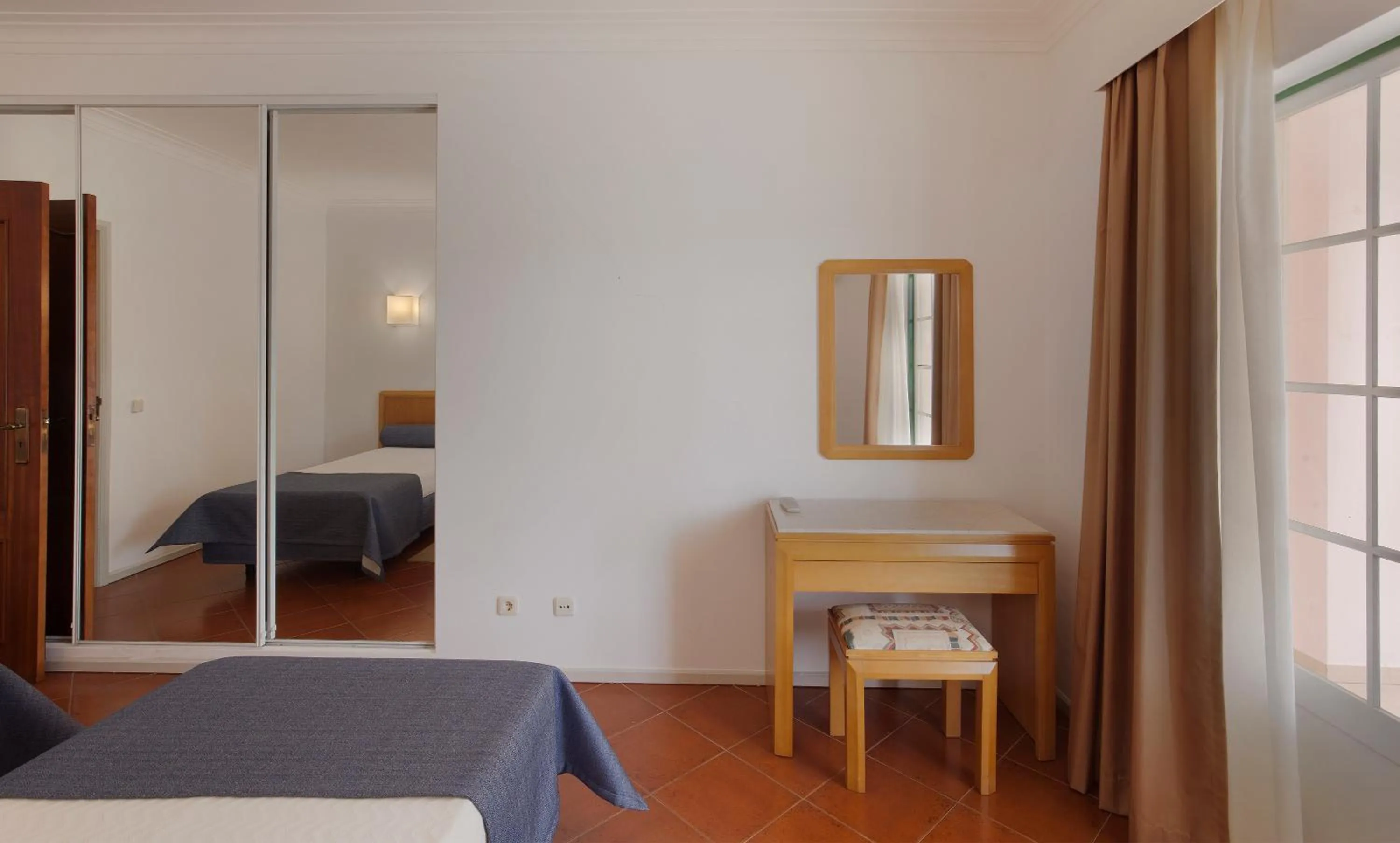 Bedroom, Bed in TURIM Estrela do Vau Hotel