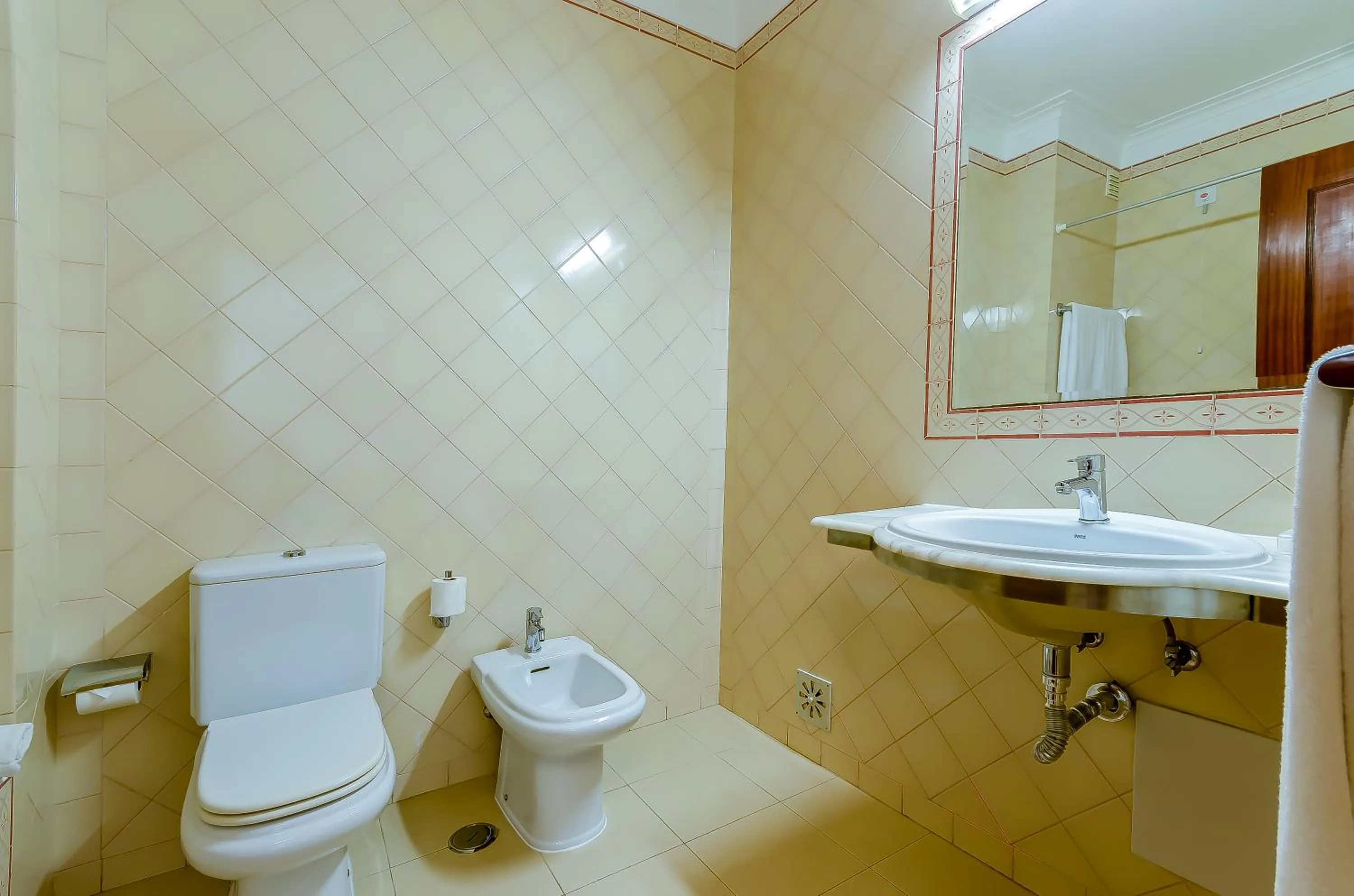 Bathroom in TURIM Estrela do Vau Hotel