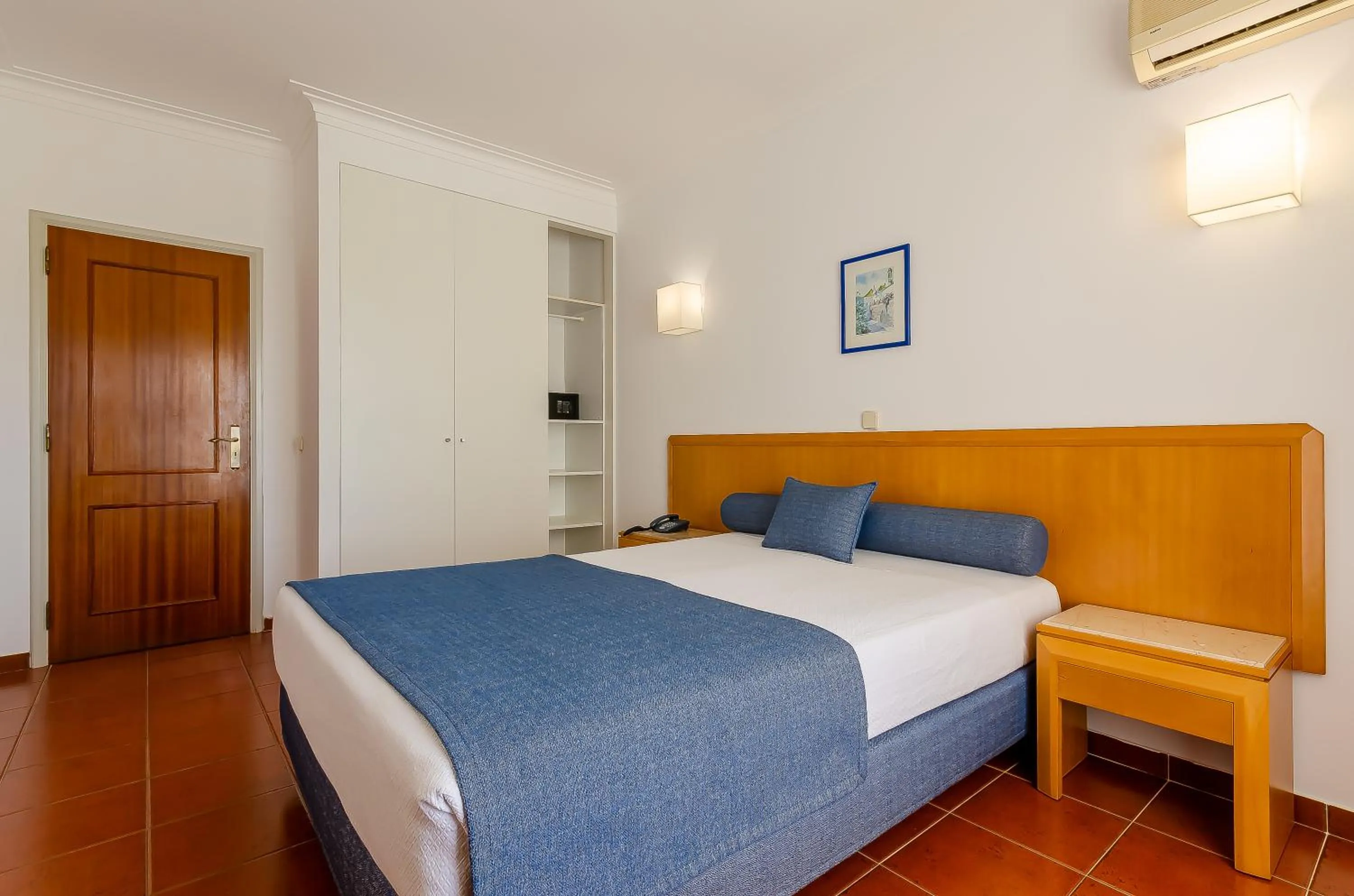 Bedroom, Bed in TURIM Estrela do Vau Hotel