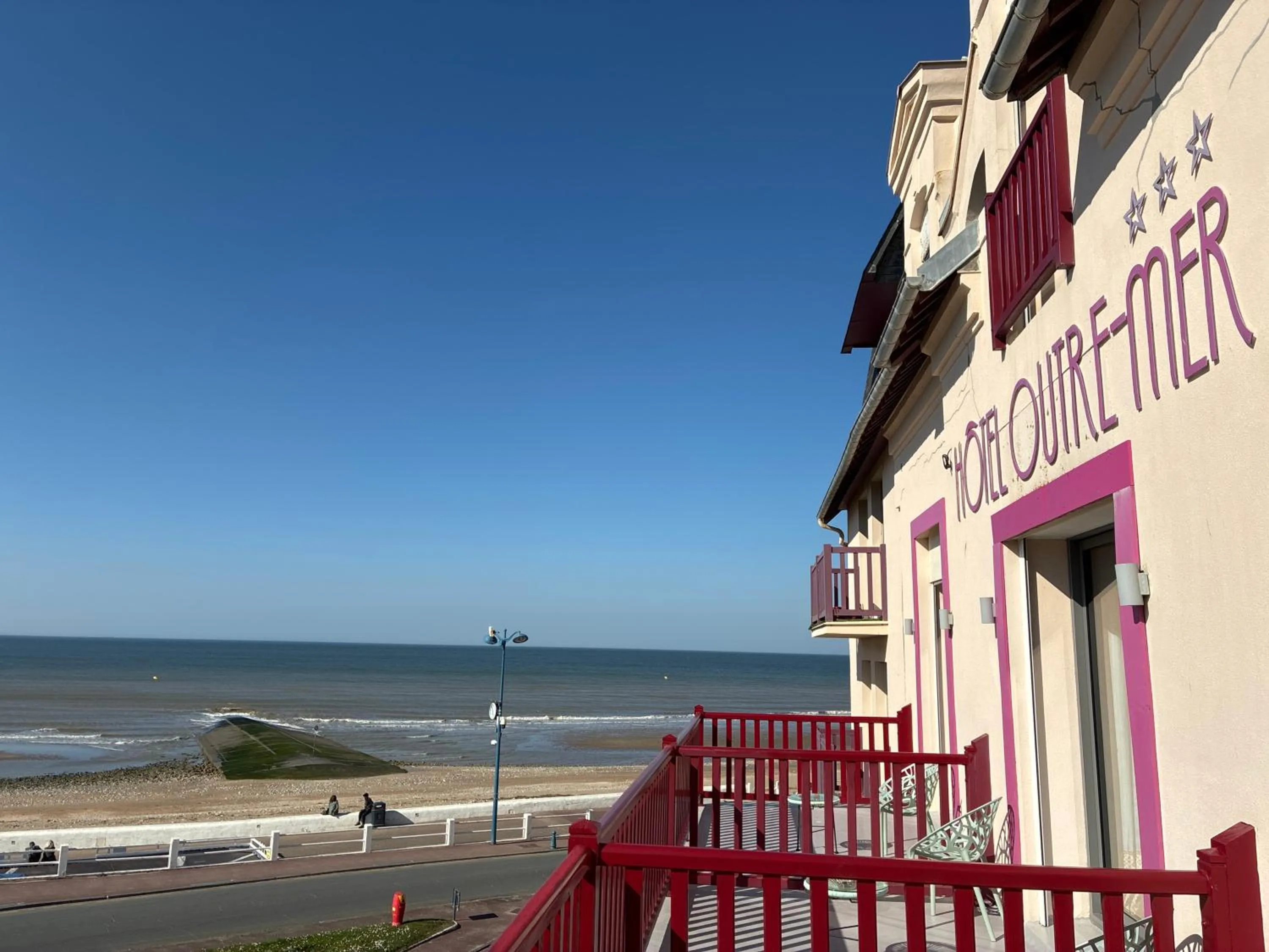 Property building in Hôtel Outre-Mer - Villa Le Couchant