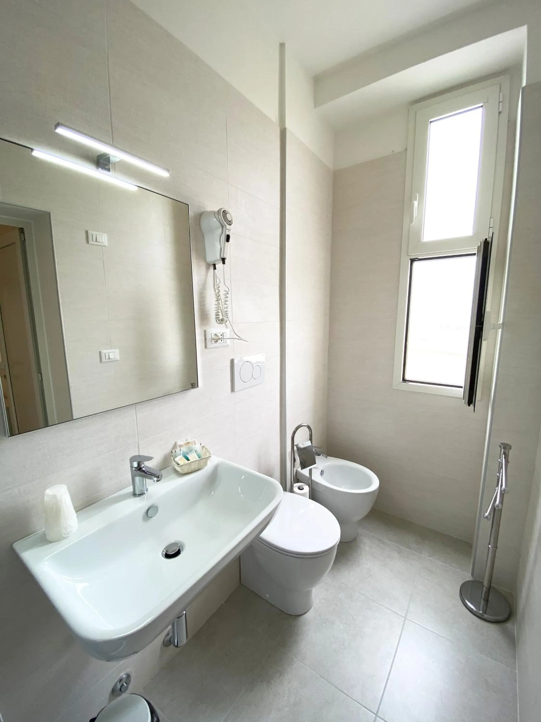 Bathroom in Hotel Linda