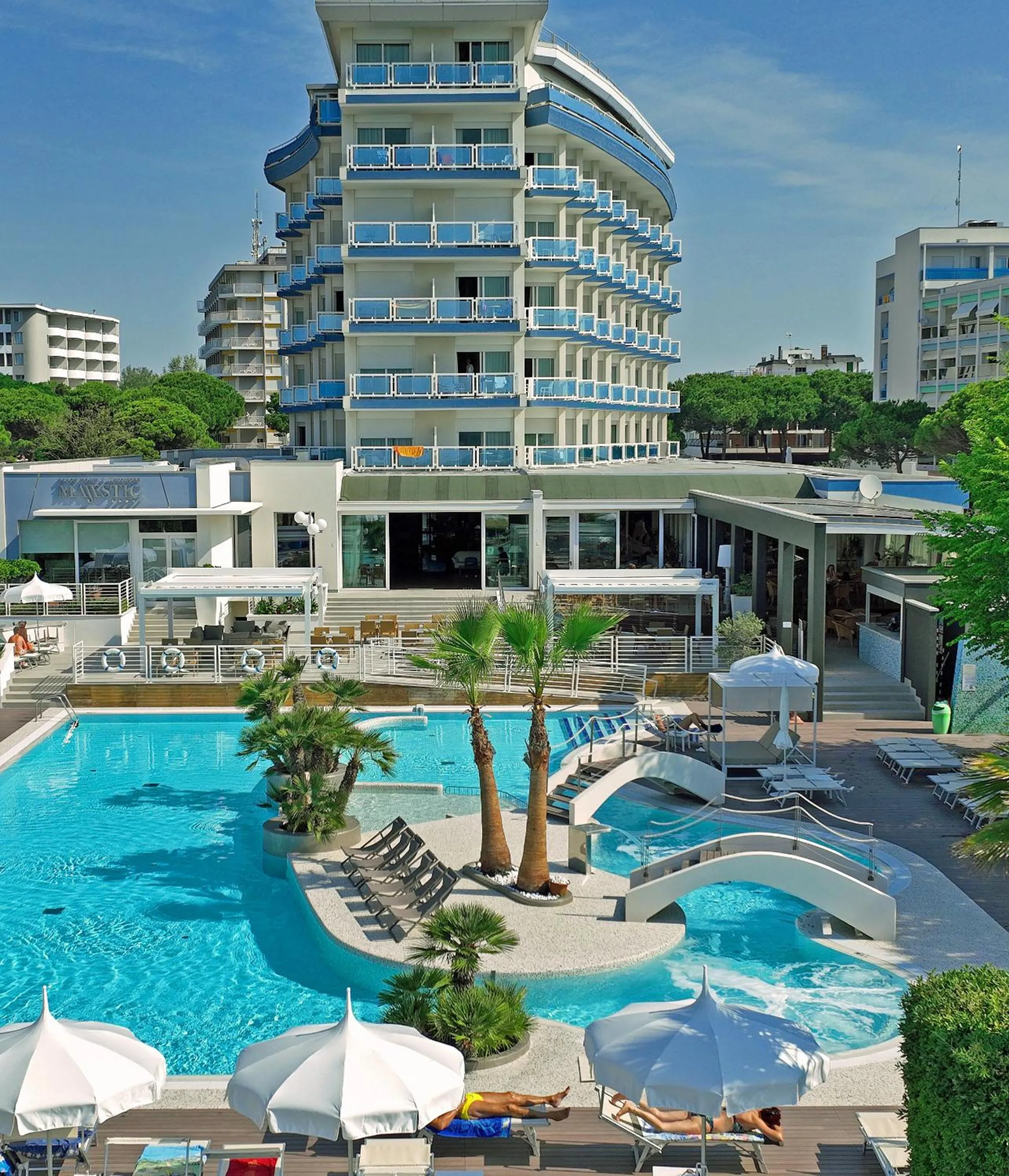 Majestic Beach Hotel & Wellness