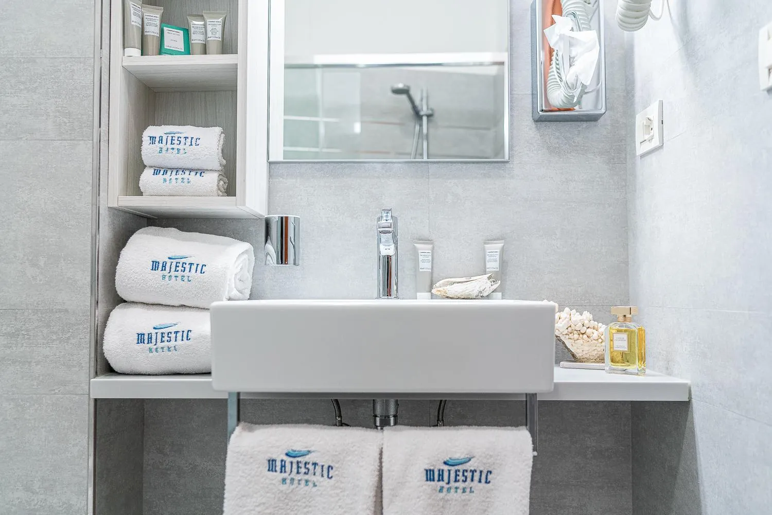 Majestic Beach Hotel & Wellness