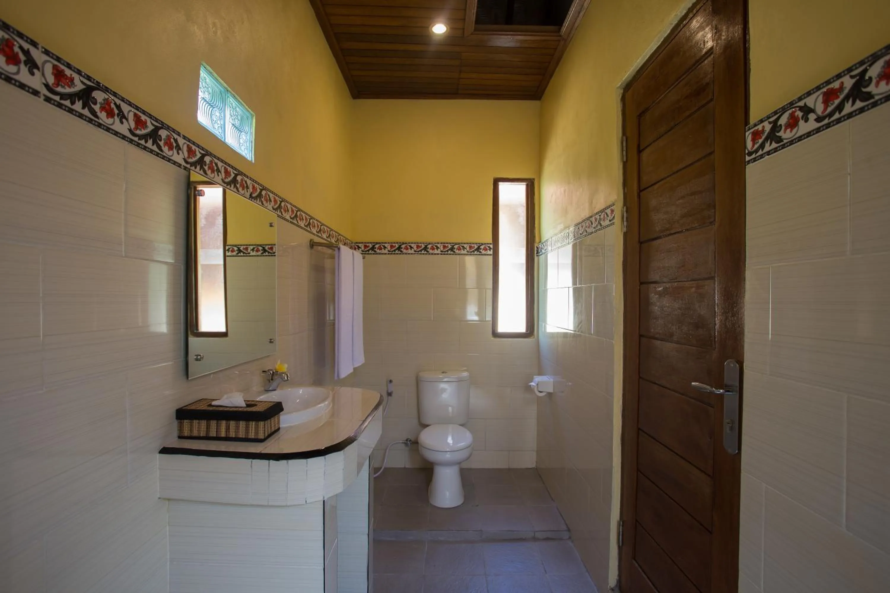 Toilet in Rijet Villa Beach & Restaurant