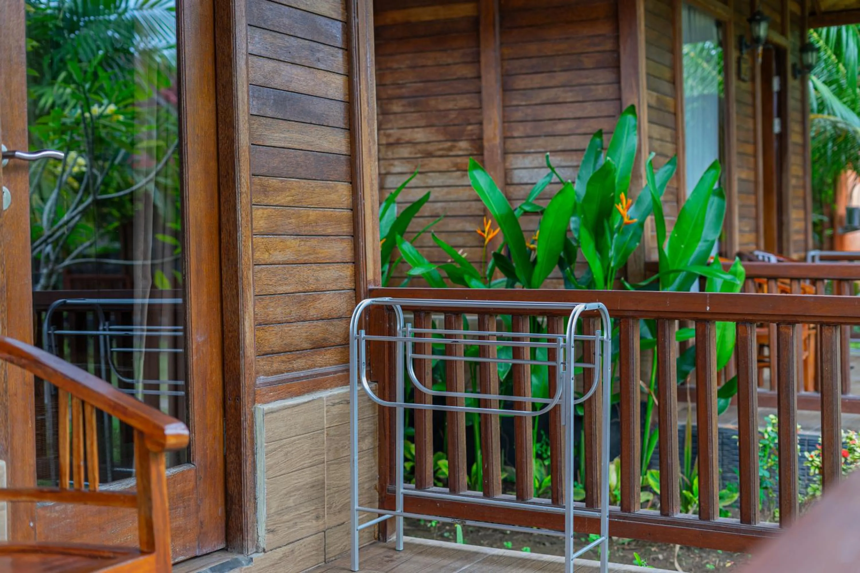 Area and facilities in Rijet Villa Beach & Restaurant