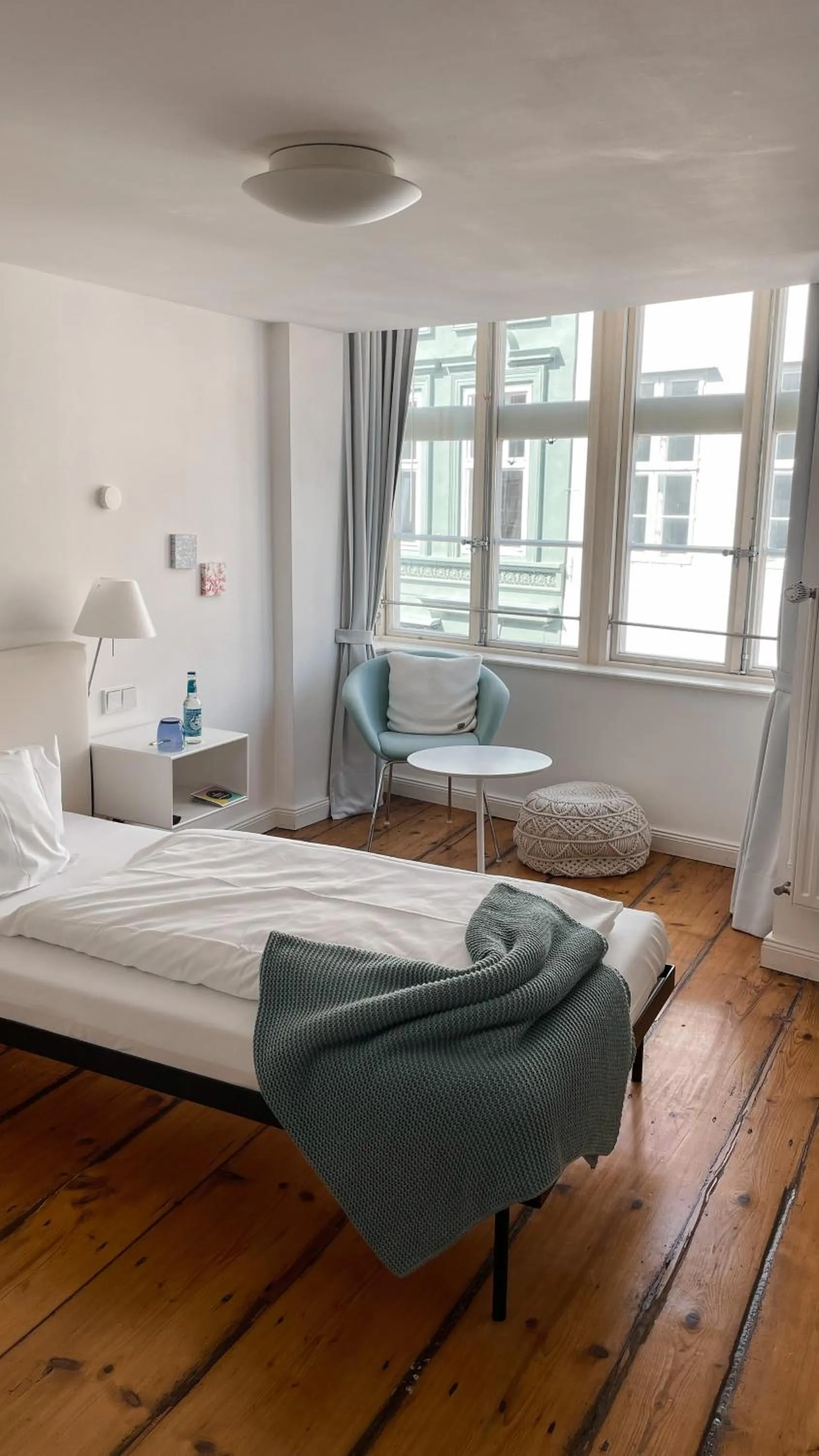 Photo of the whole room, Bed in einzigartig - Das kleine Hotel im Wasserviertel
