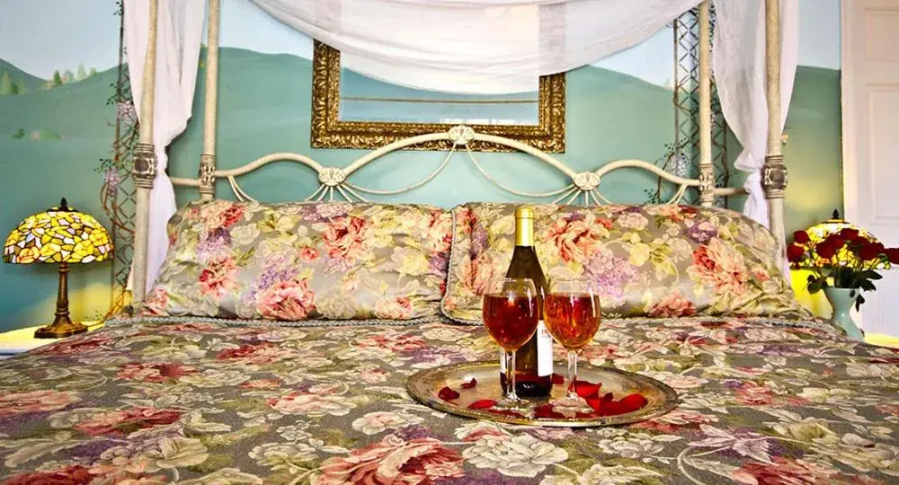 Deluxe Double Room with Balcony in Elk Forge Bed and Breakfast Deluxe Double Room with Balcony in Elk Forge Bed and Breakfast