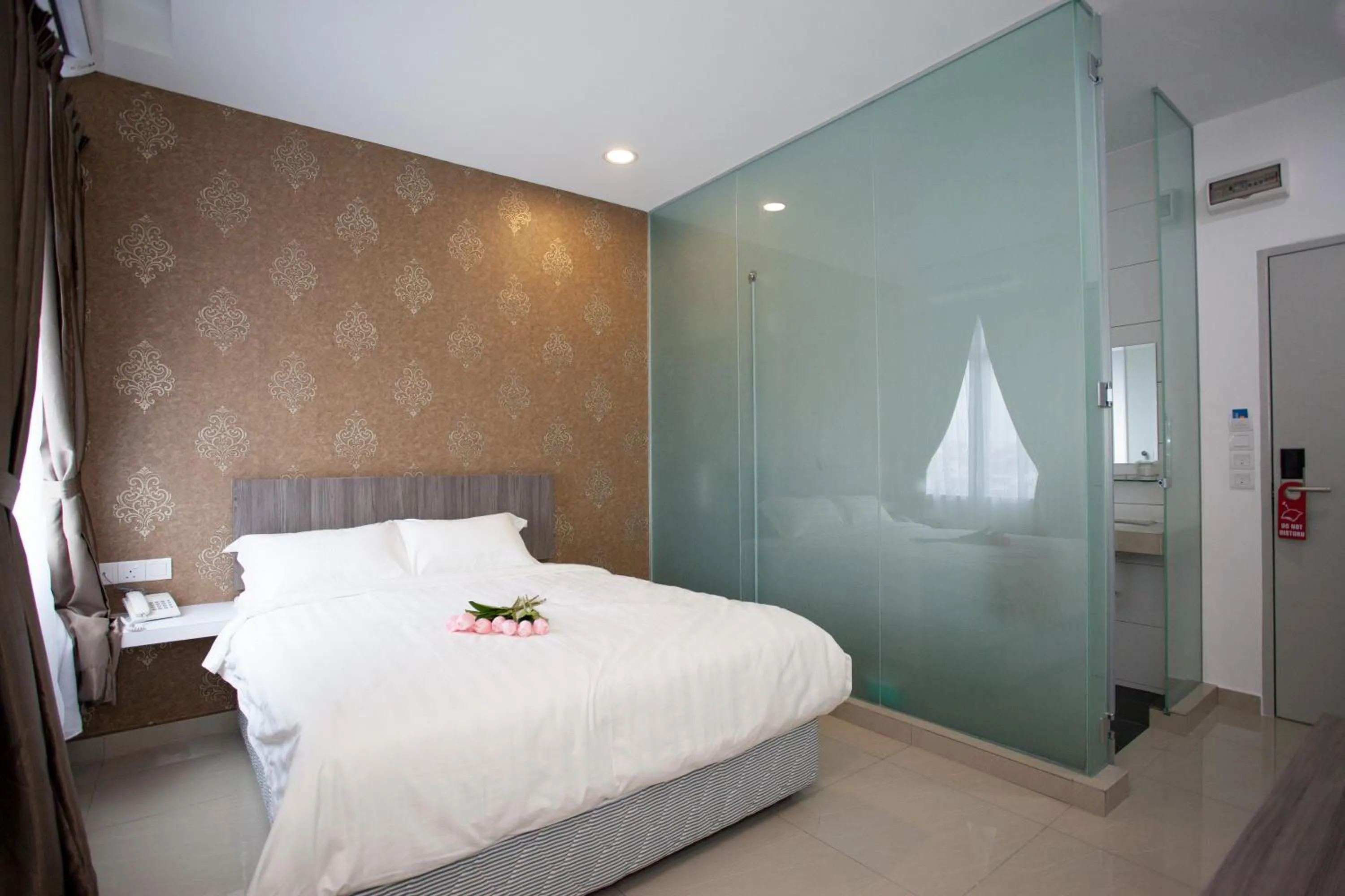Bed in Twenty Nine Hotel