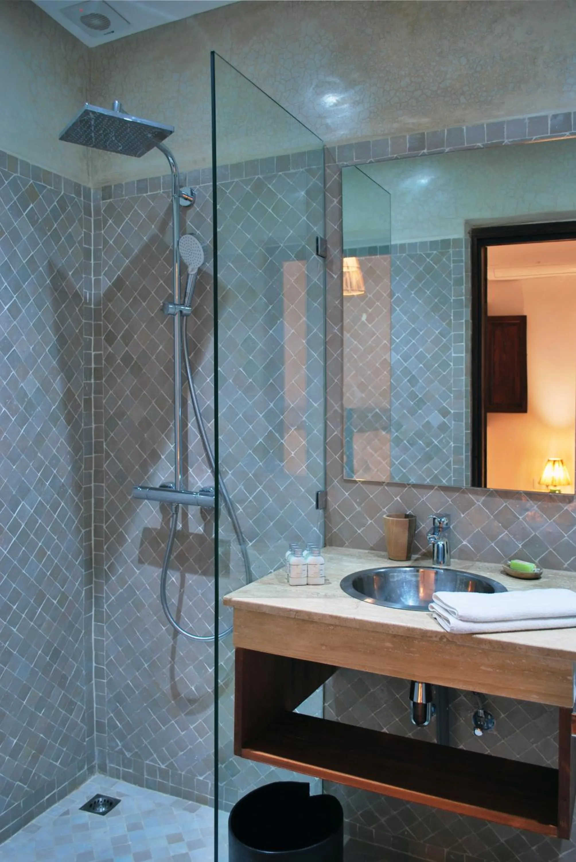 Bathroom in Riad Charaï