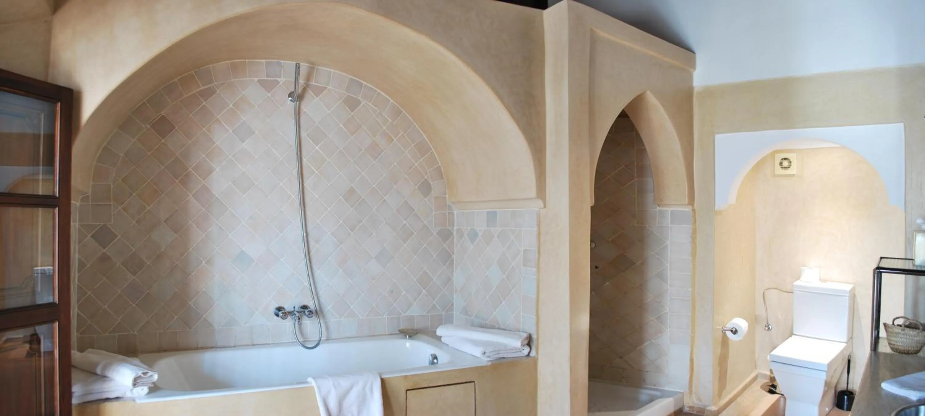 Bathroom in Riad Charaï