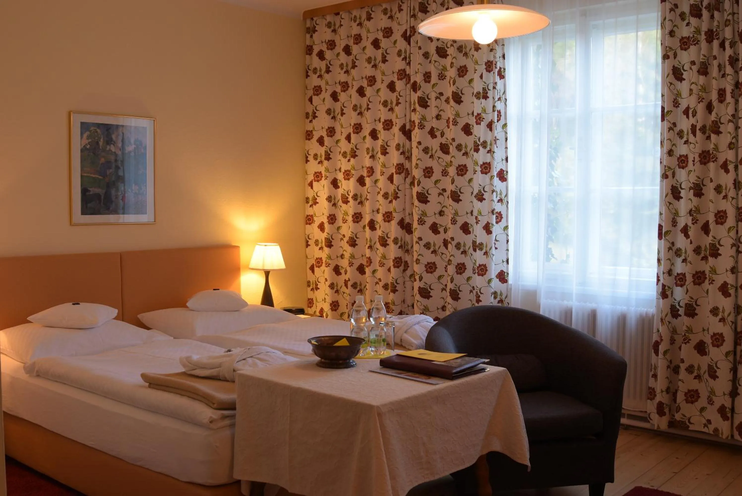 Photo of the whole room, Bed in Hotel Landsitz Pichlschloss