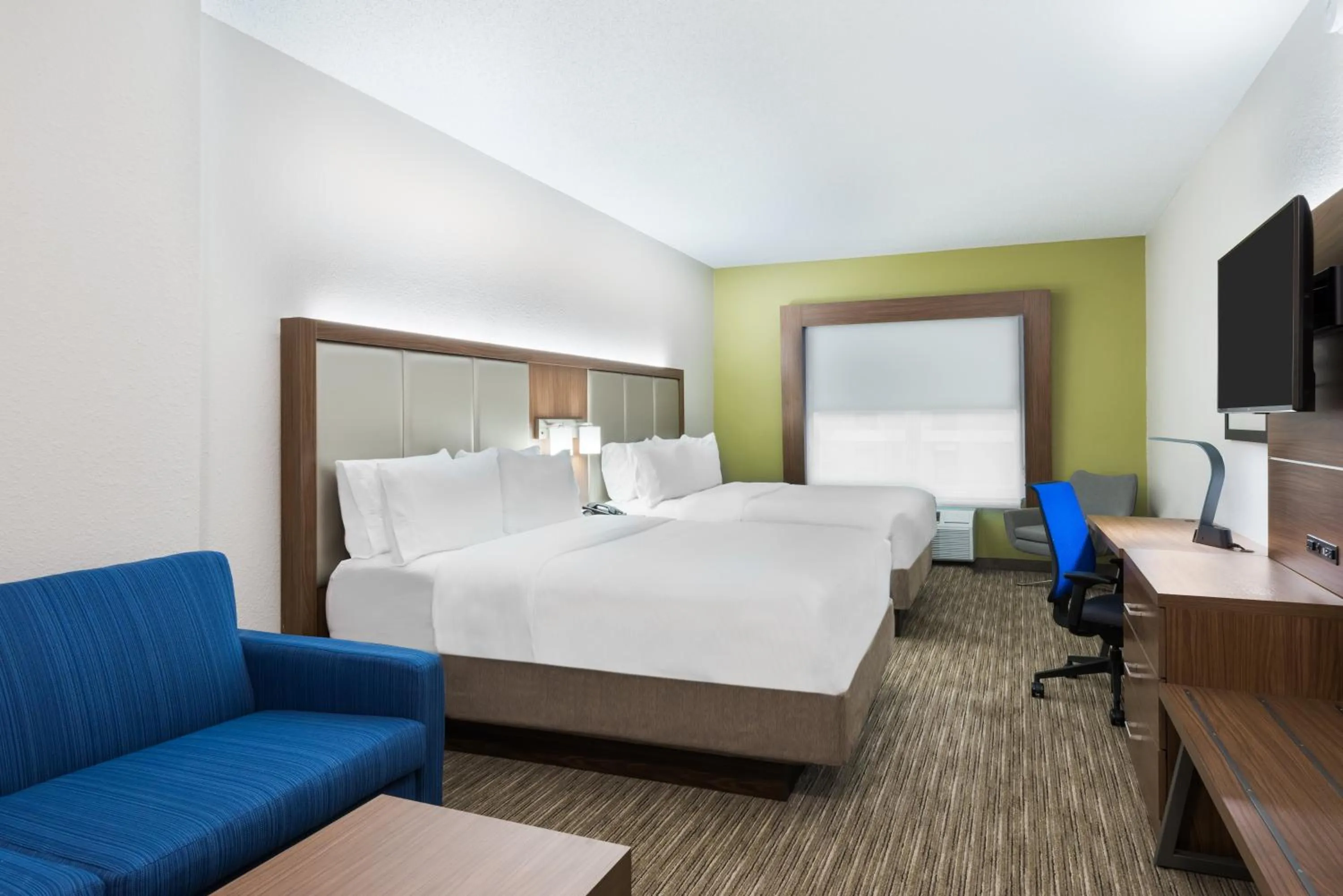 Photo of the whole room, Bed in Holiday Inn Express & Suites - Columbus Airport East by IHG