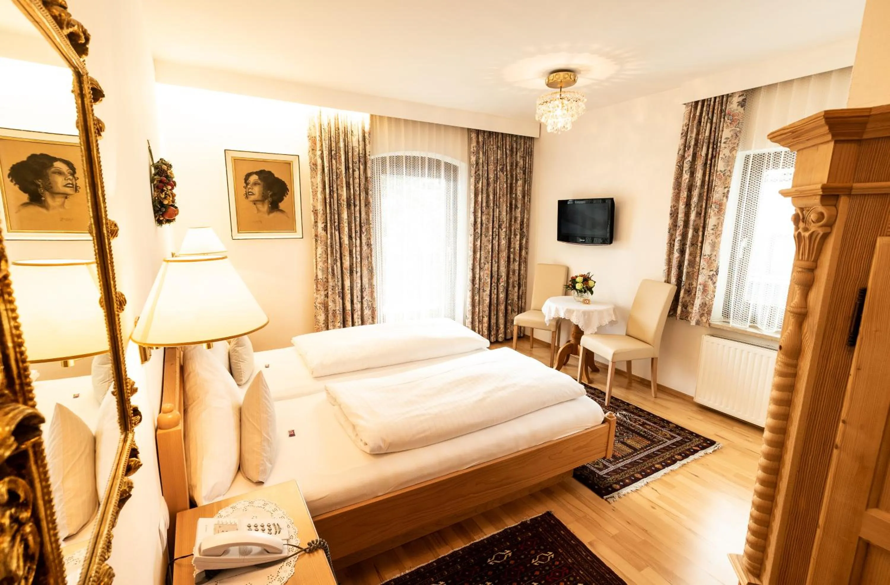 Photo of the whole room, Bed in Hotel Helga