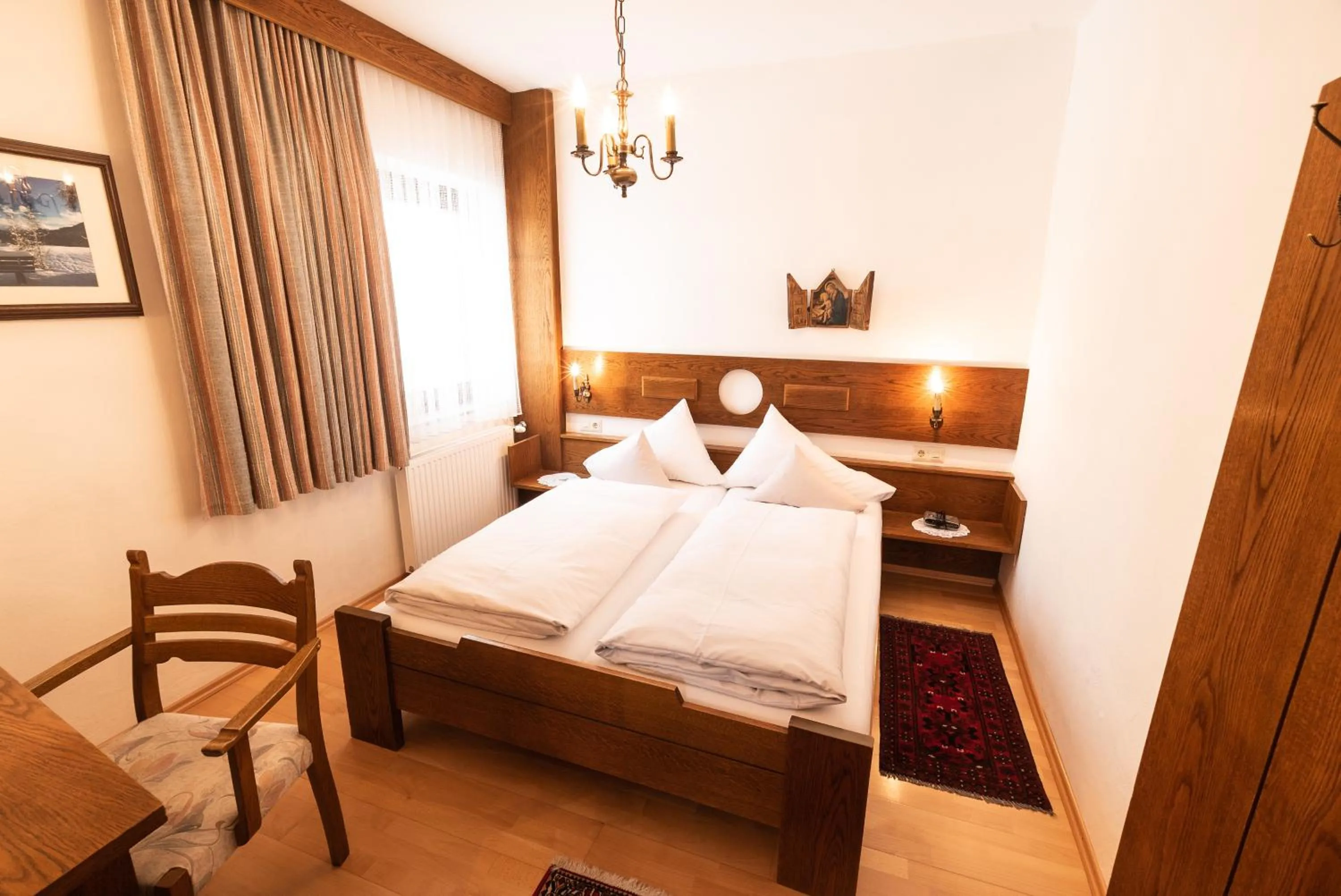 Photo of the whole room, Bed in Hotel Helga