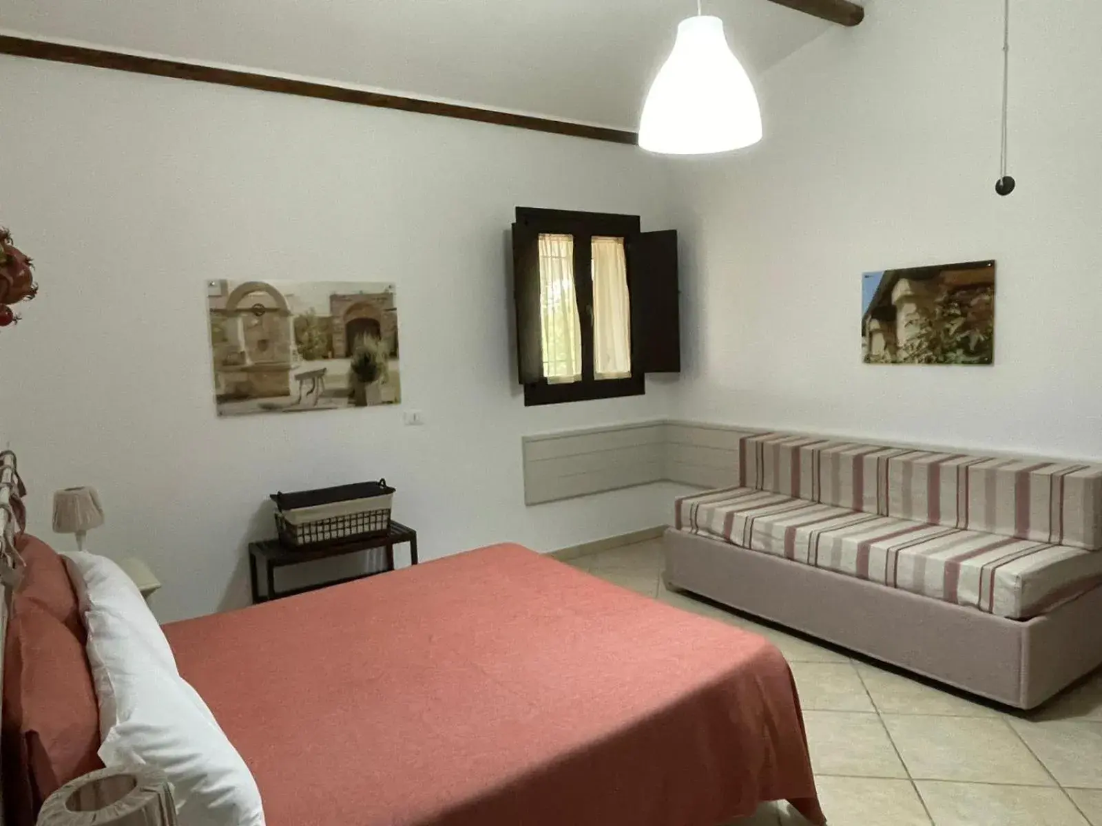Triple Room in Tenuta Masseria & Spa Chicco Rizzo Triple Room in Tenuta Masseria & Spa Chicco Rizzo