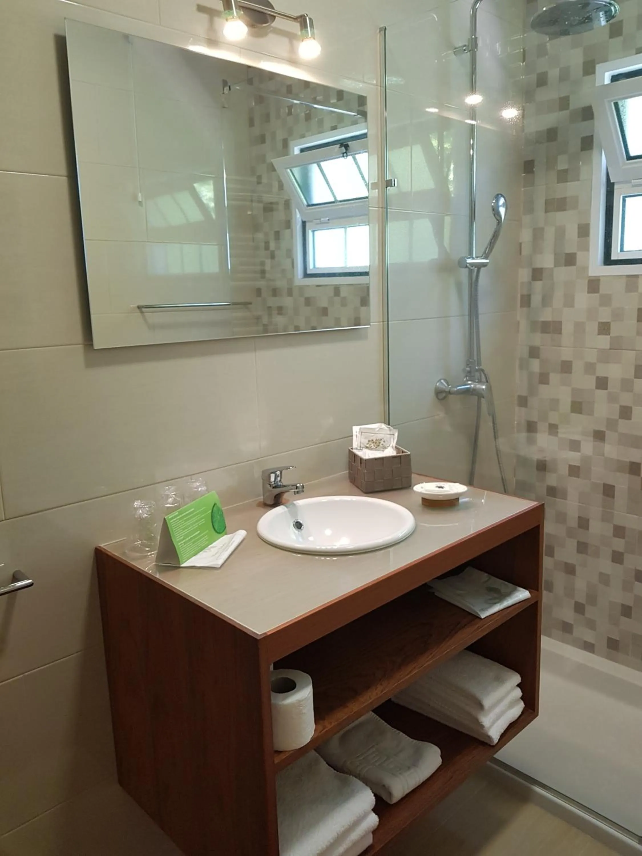 Bathroom in Solar Do Conde Garden Hotel