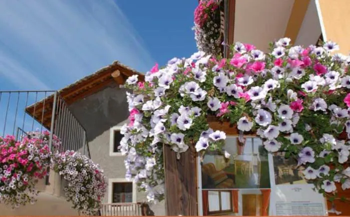 Day in Residence Au Vieux Grenier