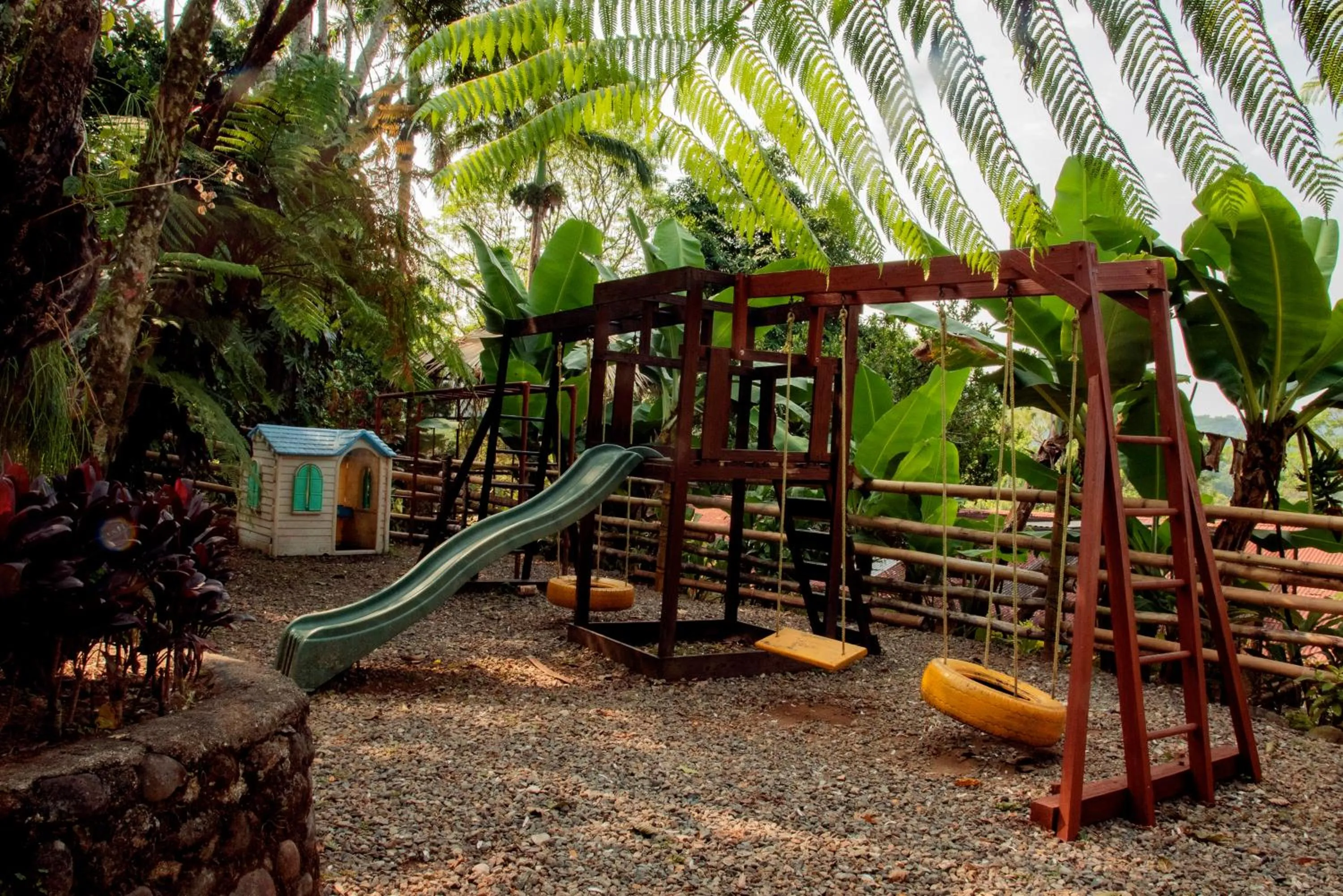 Children play ground in Argovia Ecolodge