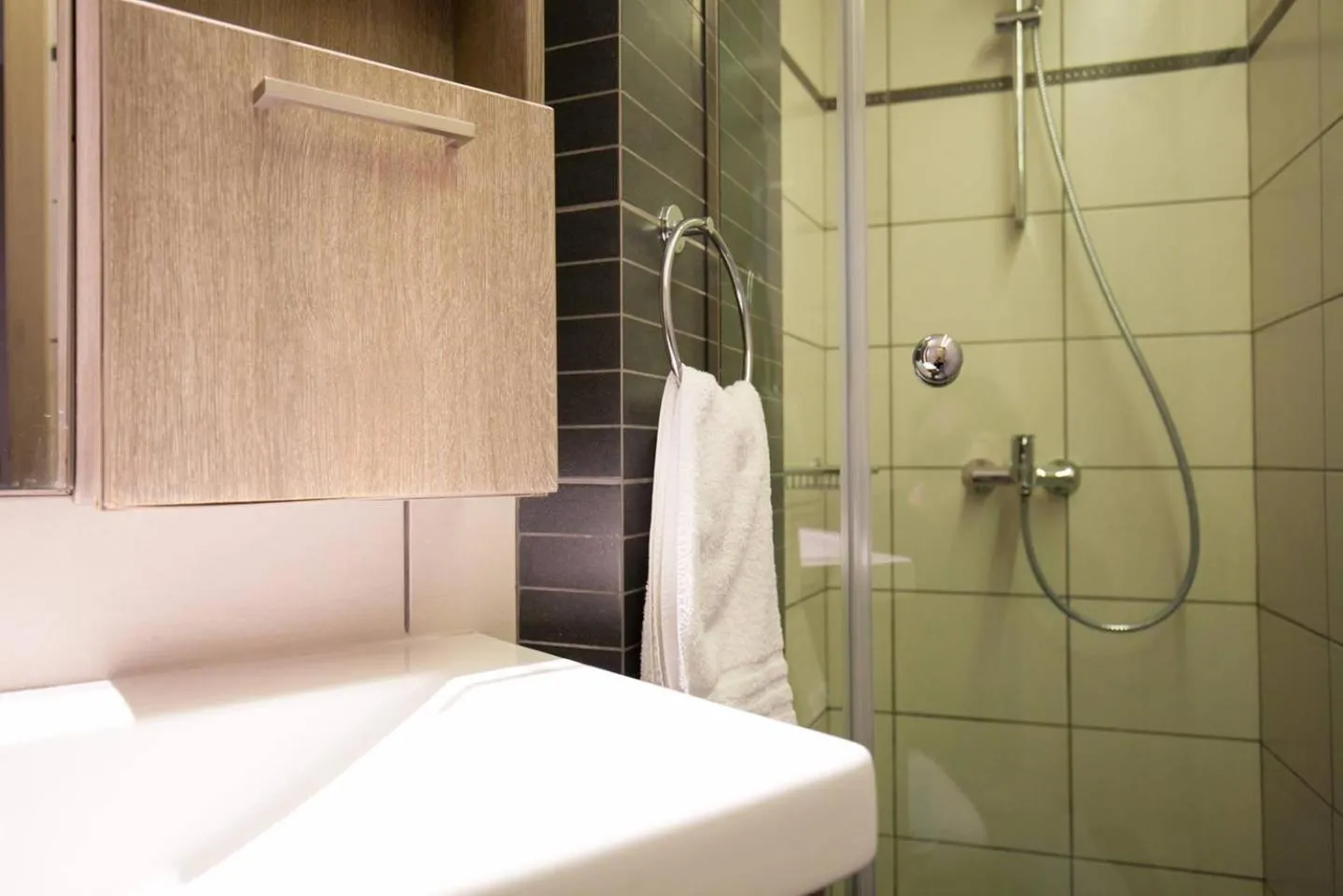 Bathroom in TONI'S 2BD Modern flat in Koukaki near Acropoli