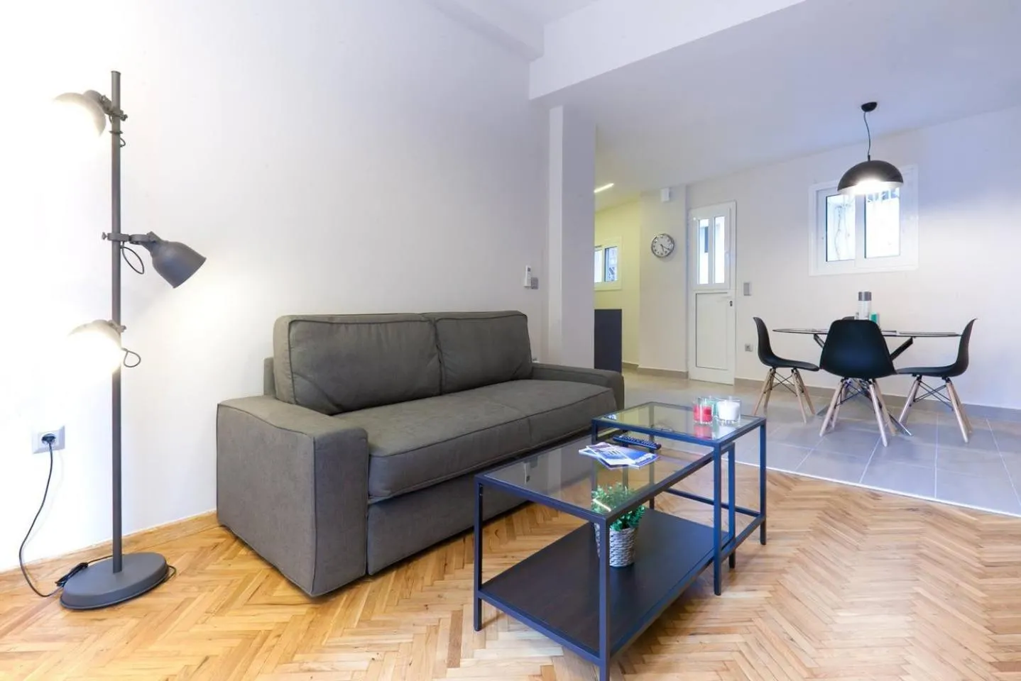 Living room in TONI'S 2BD Modern flat in Koukaki near Acropoli