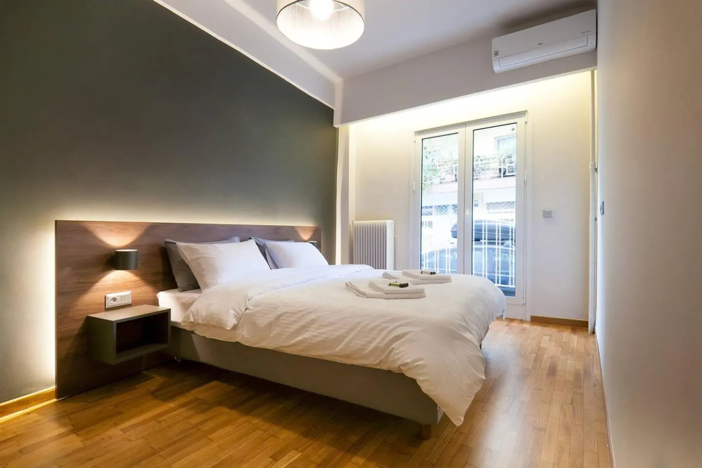 Bedroom, Bed in TONI'S 2BD Modern flat in Koukaki near Acropoli