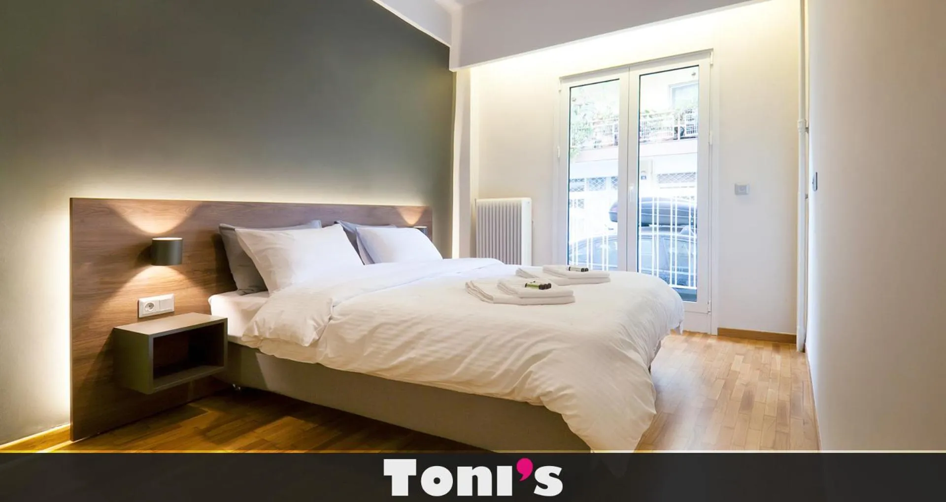 Bed in TONI'S 2BD Modern flat in Koukaki near Acropoli