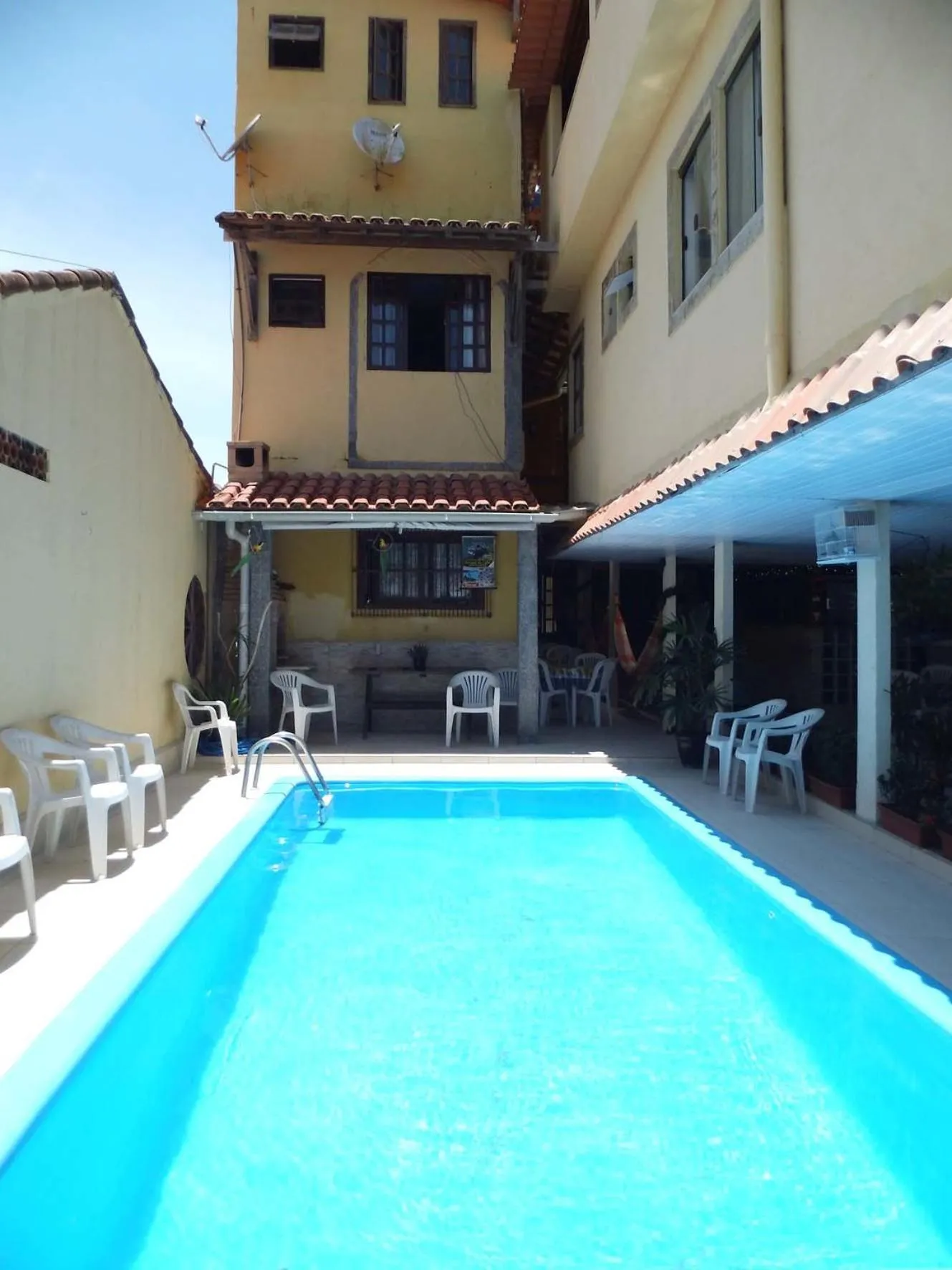 Swimming pool in Casa e Praia Hospedaria