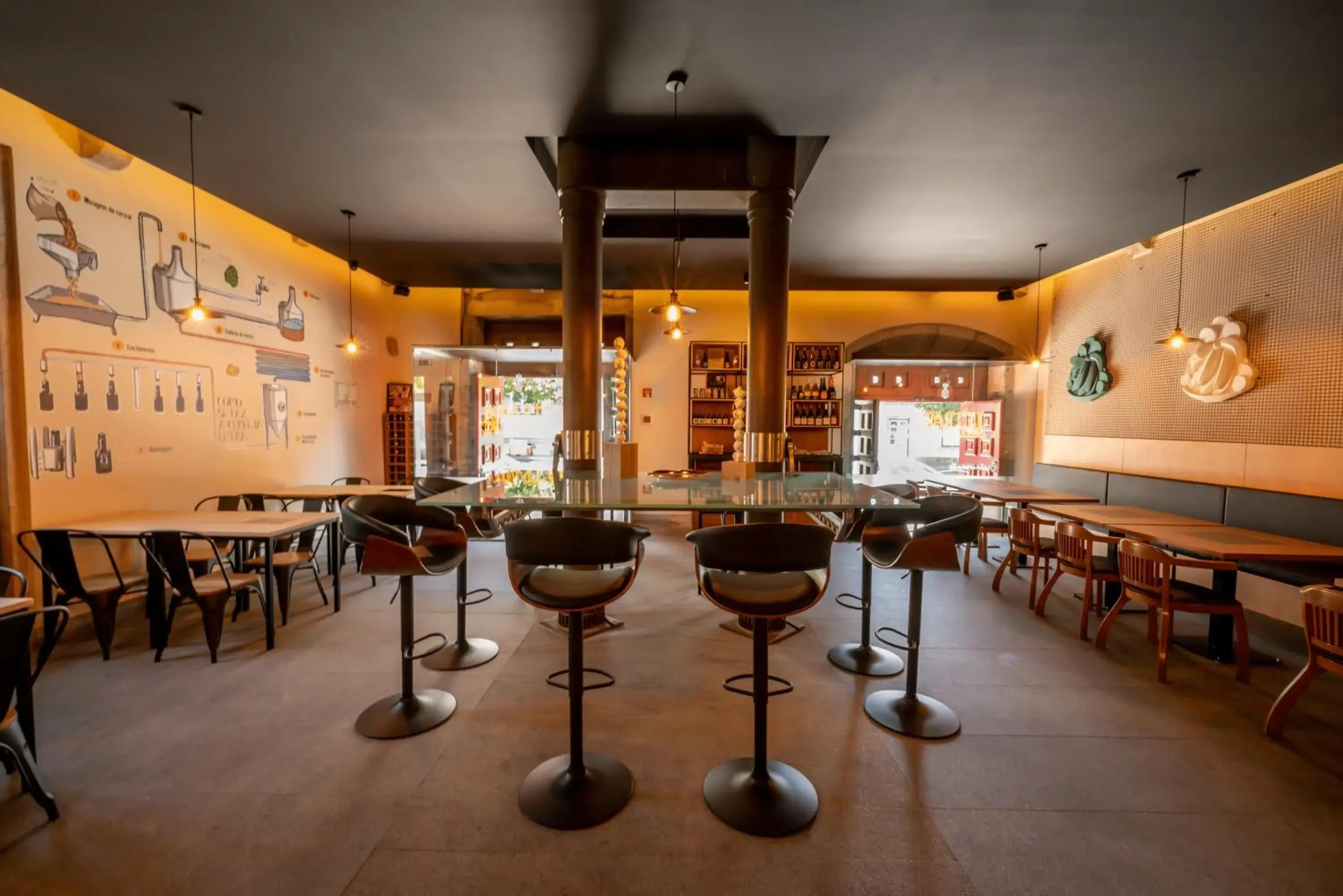 Restaurant/places to eat in Casa Melo Alvim - by Unlock Hotels Restaurant/places to eat in Casa Melo Alvim - by Unlock Hotels