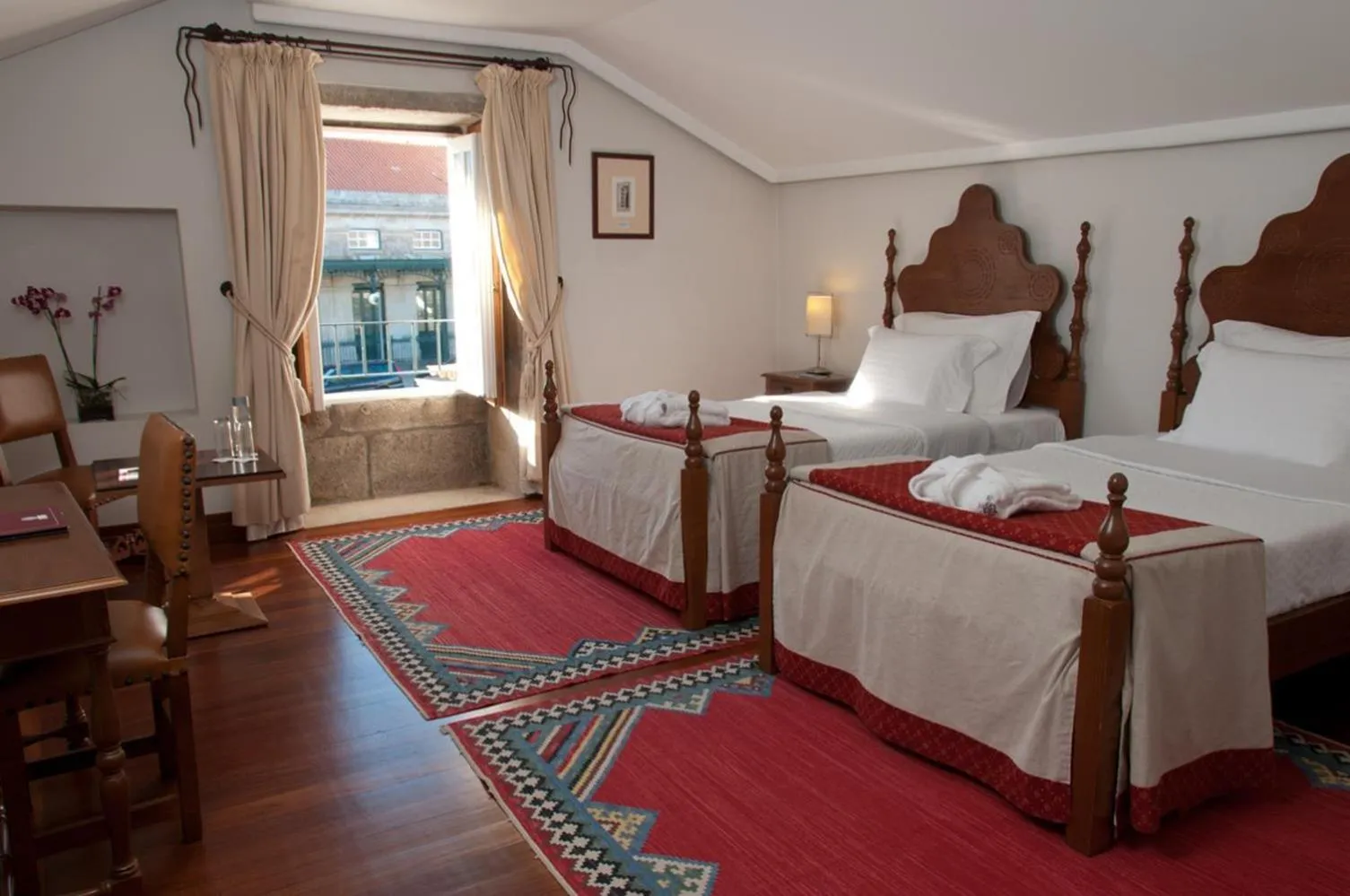 Bedroom, Bed in Casa Melo Alvim - by Unlock Hotels