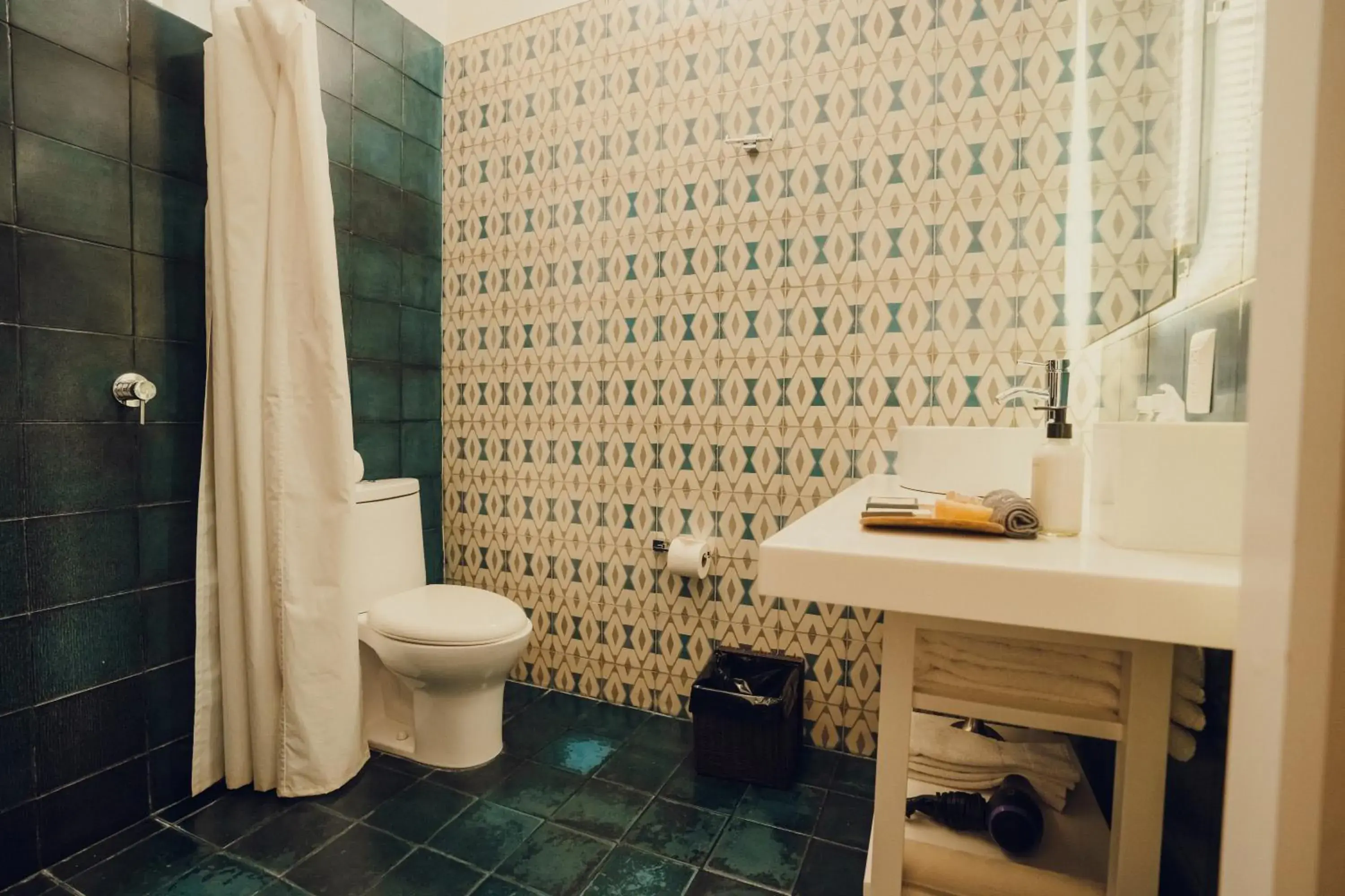 Bathroom in Hotel Azul de Oaxaca Bathroom in Hotel Azul de Oaxaca