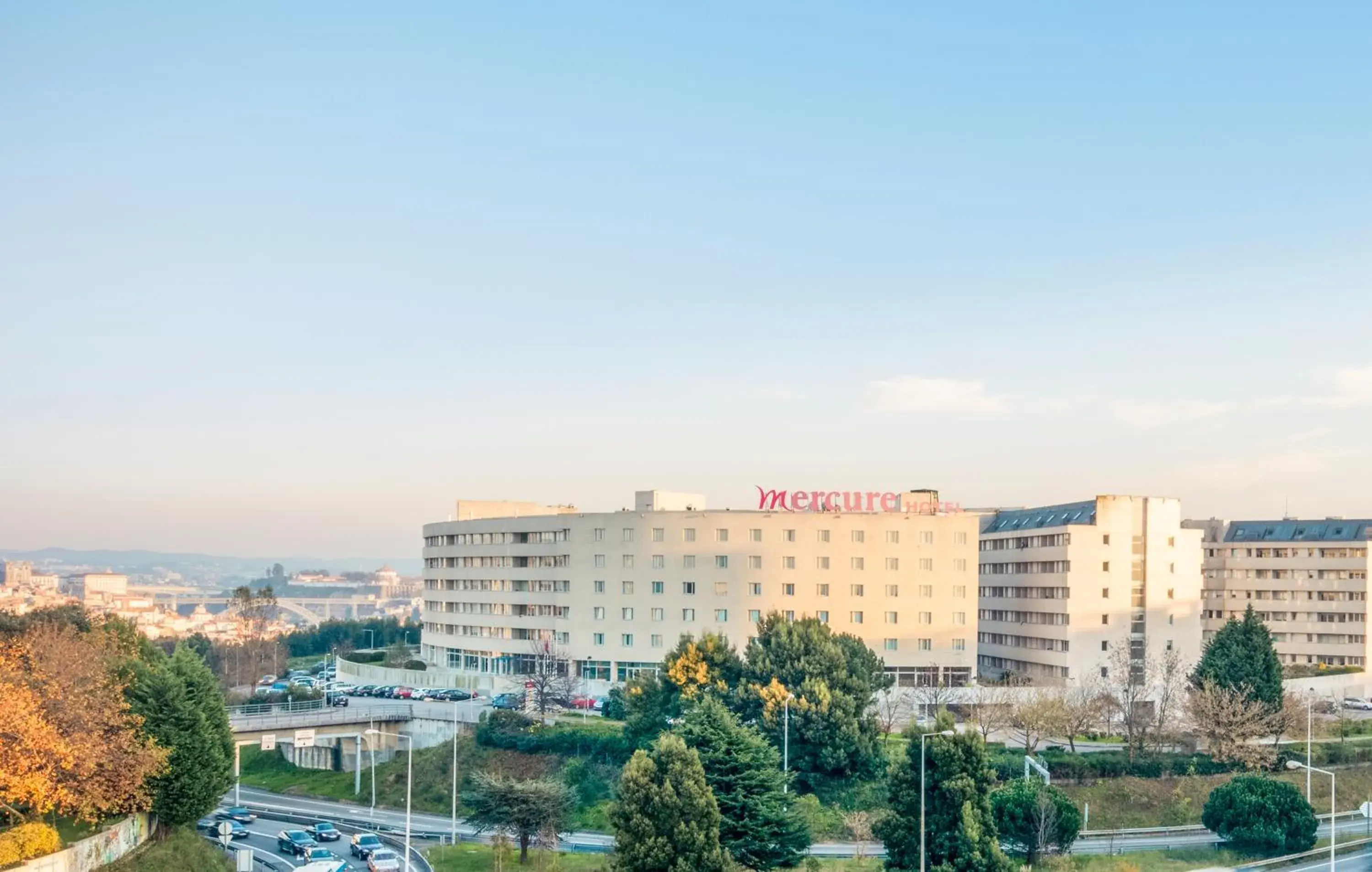 Facade/entrance in Hotel Mercure Porto Gaia Facade/entrance in Hotel Mercure Porto Gaia