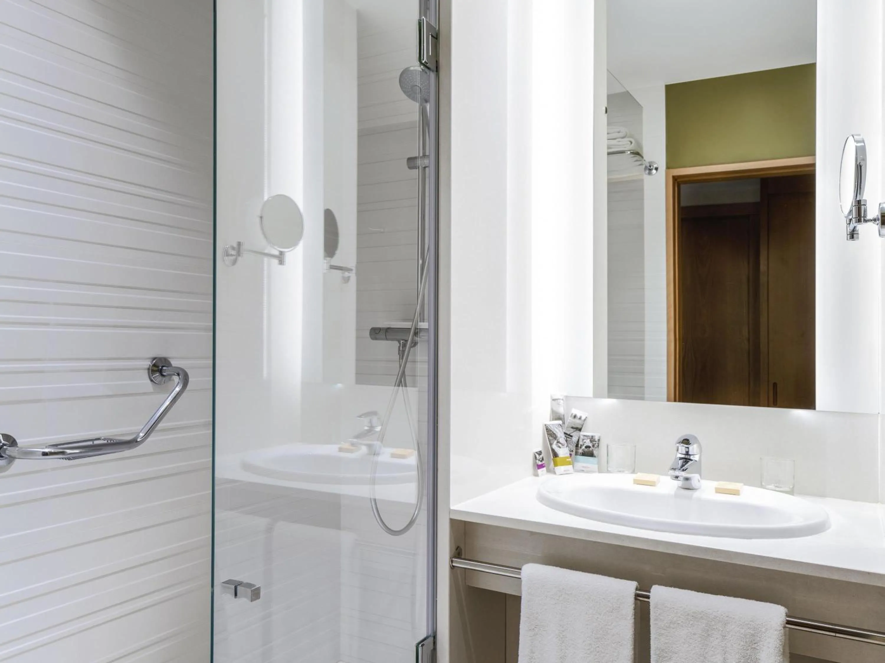 Bedroom in Hotel Mercure Porto Gaia