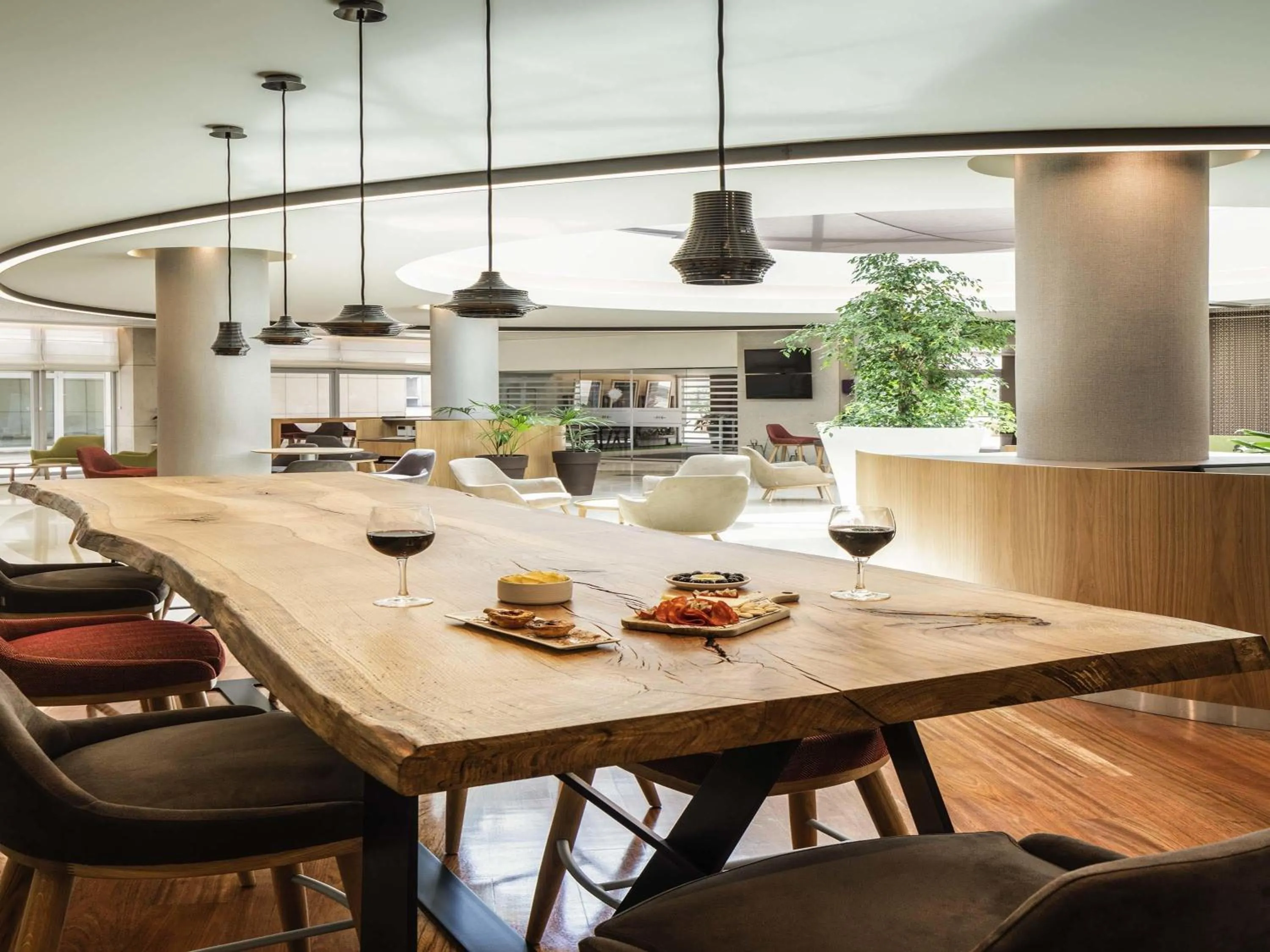 Restaurant/places to eat in Hotel Mercure Porto Gaia