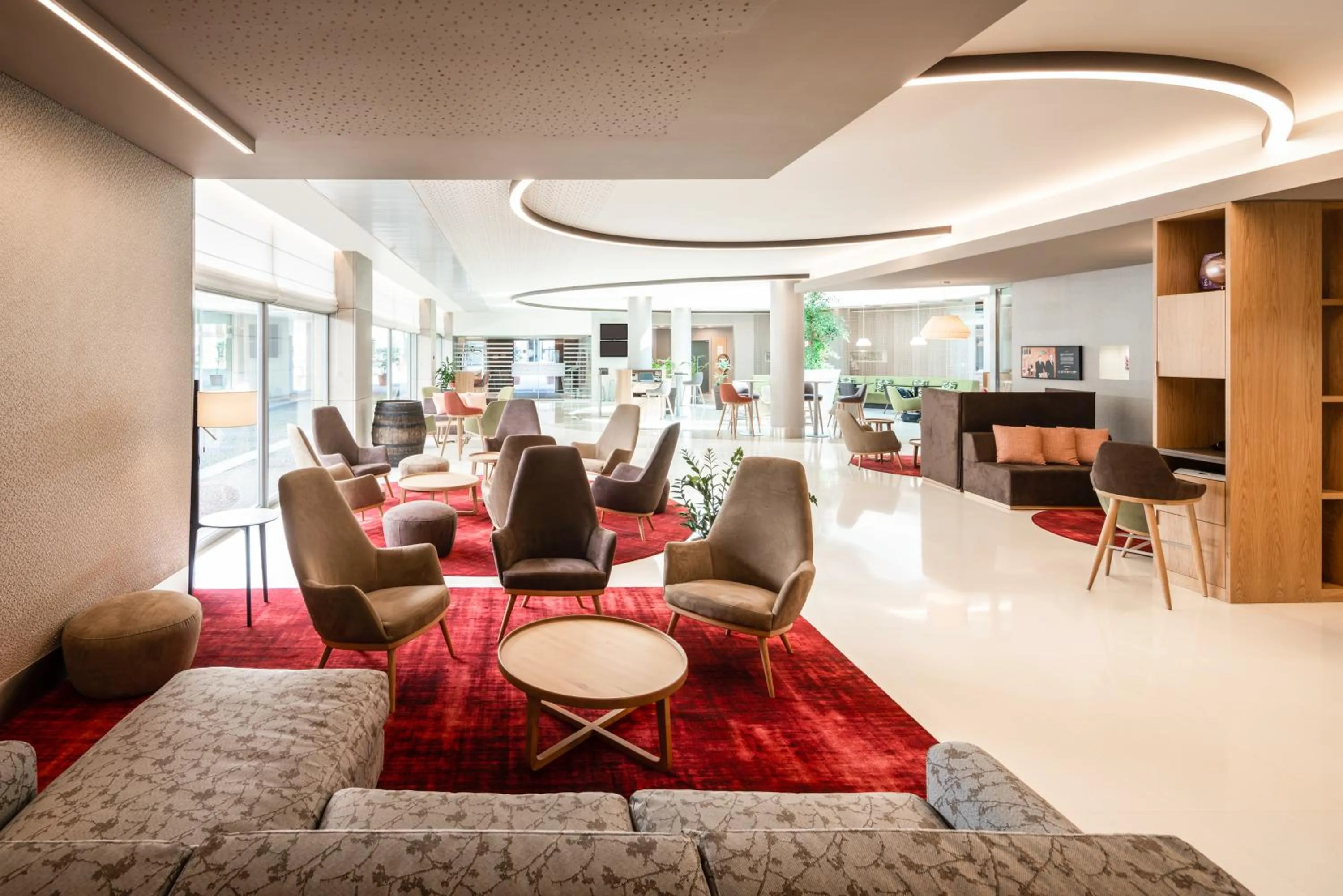 Lobby or reception in Hotel Mercure Porto Gaia