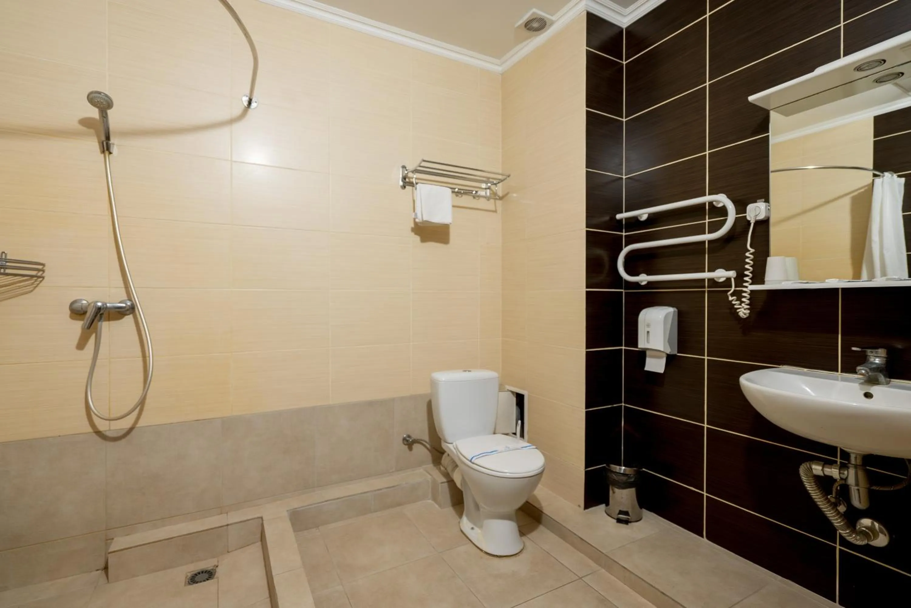 Shower in Hotel Verhovina