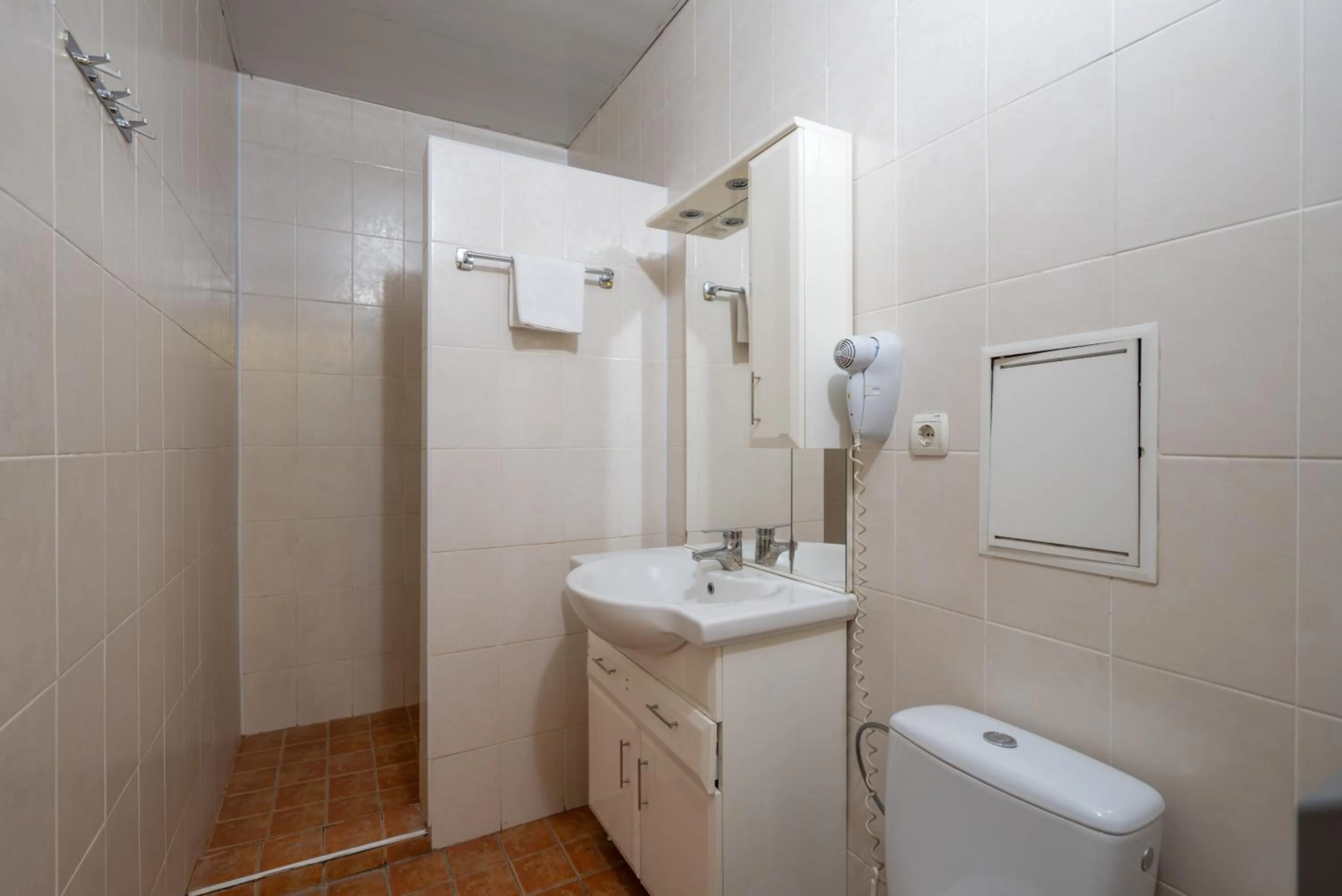 Toilet in Hotel Verhovina
