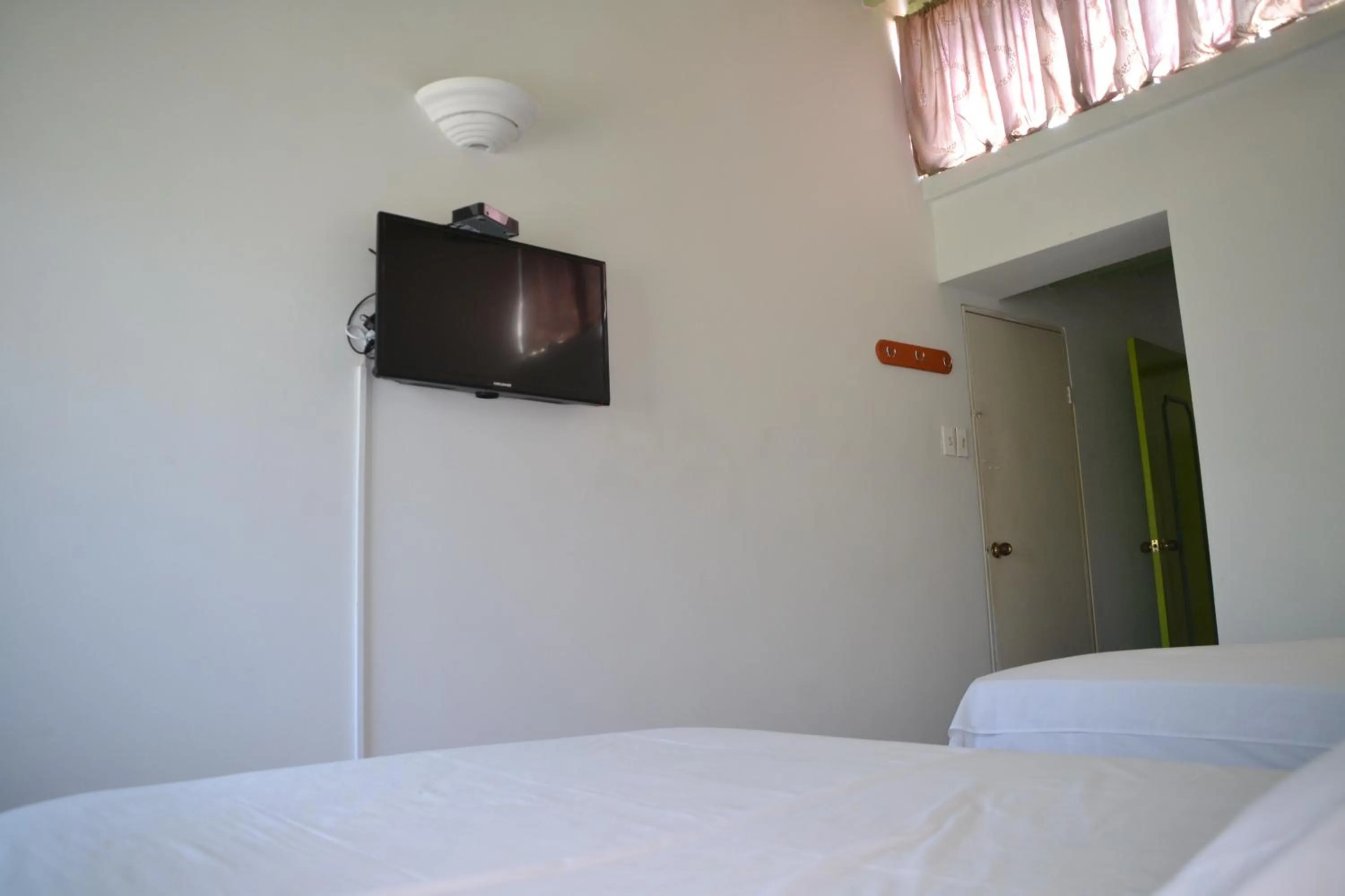 TV and multimedia, Bed in Hotel Albatros