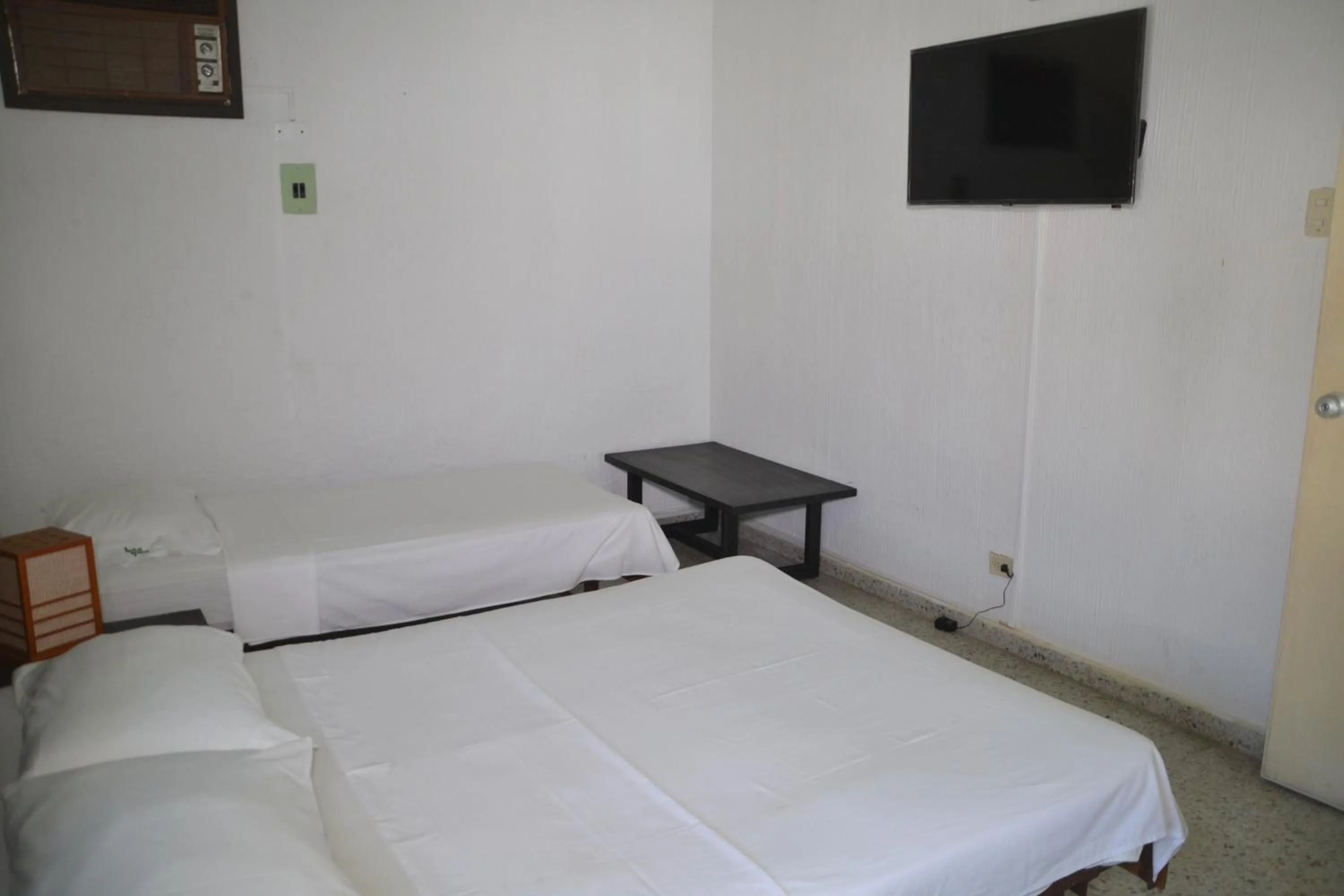 Bedroom, Bed in Hotel Albatros