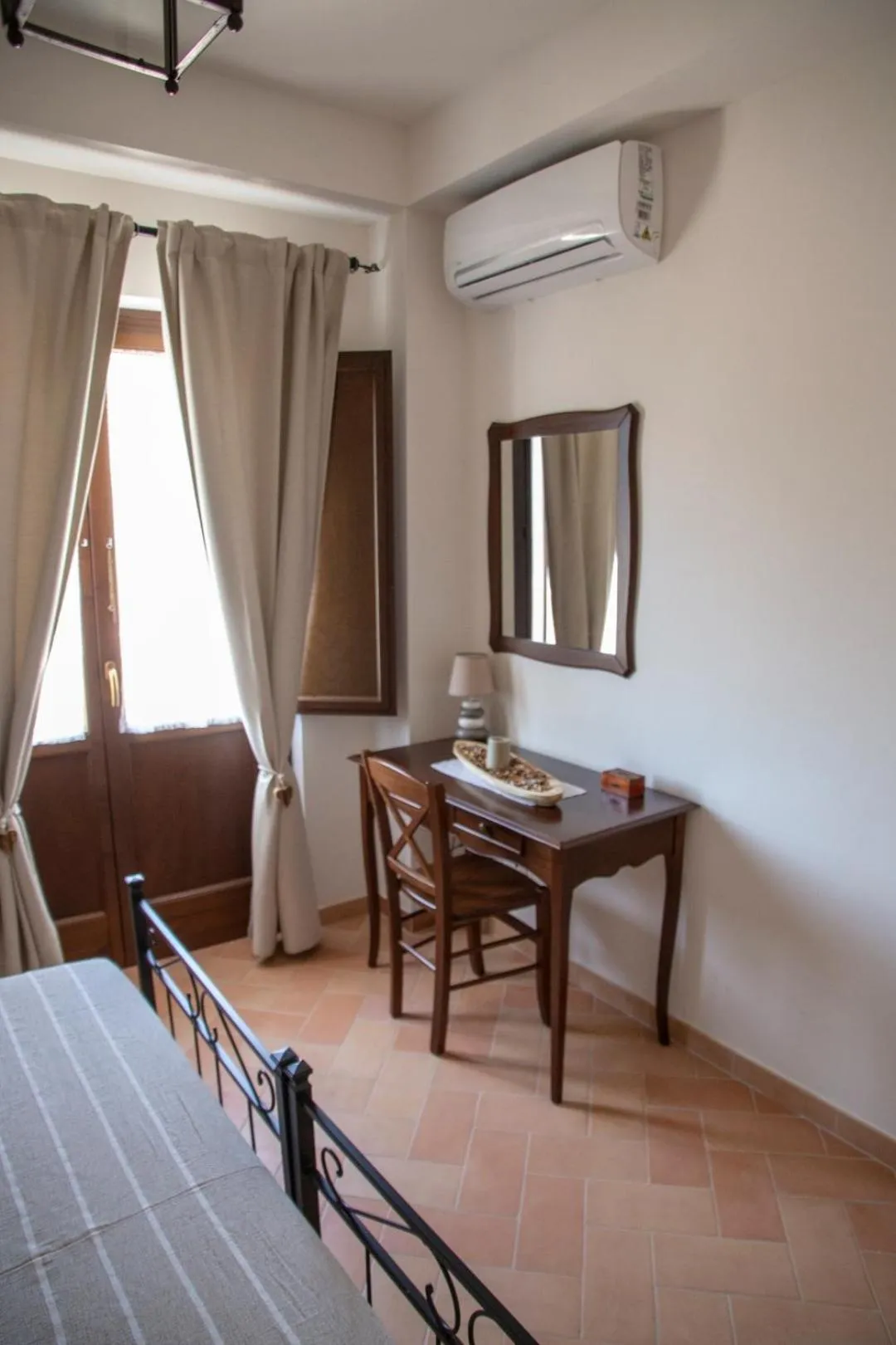 Bed in Convento San Bernardino