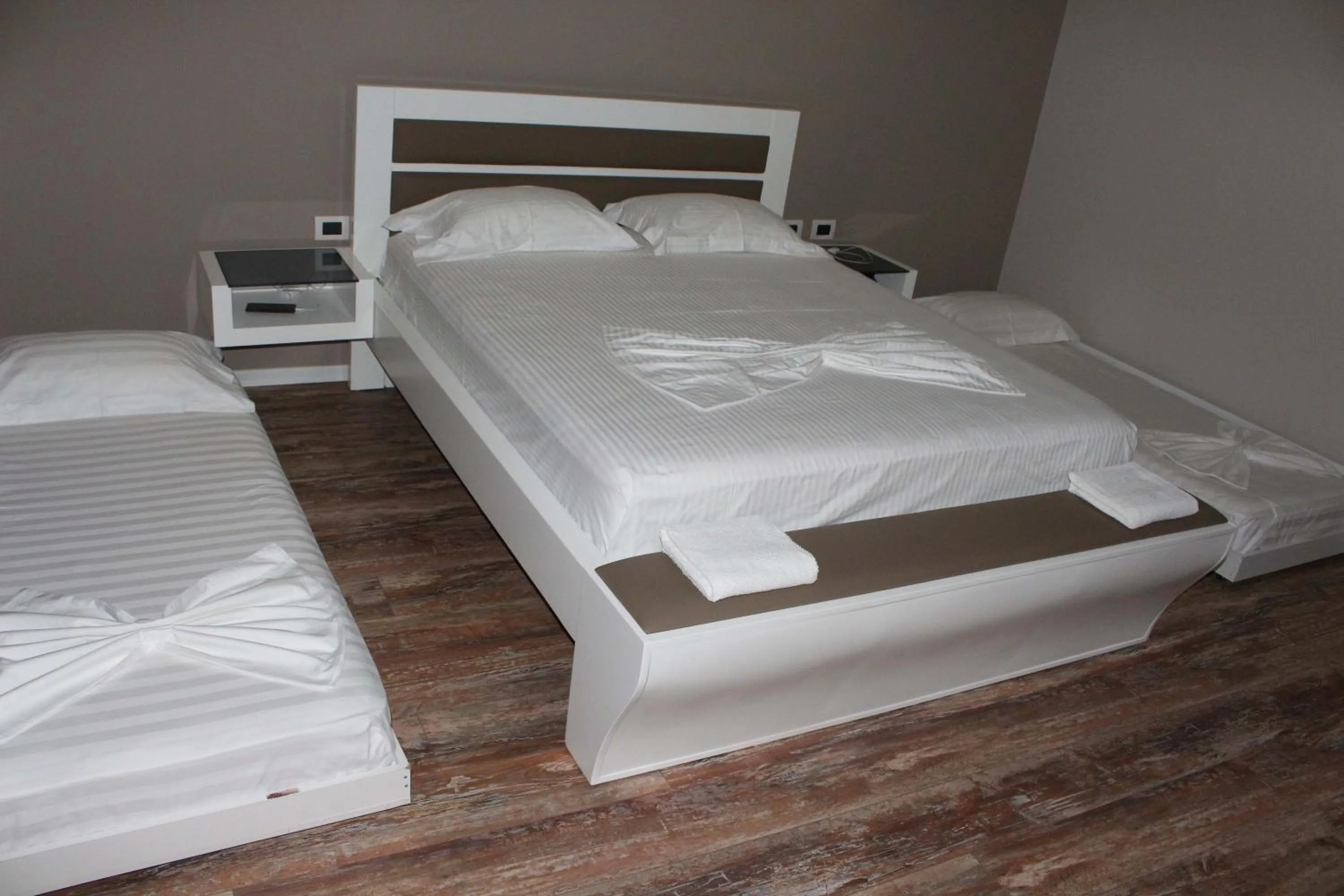 Bedroom, Bed in Palmanova Beach Mardok